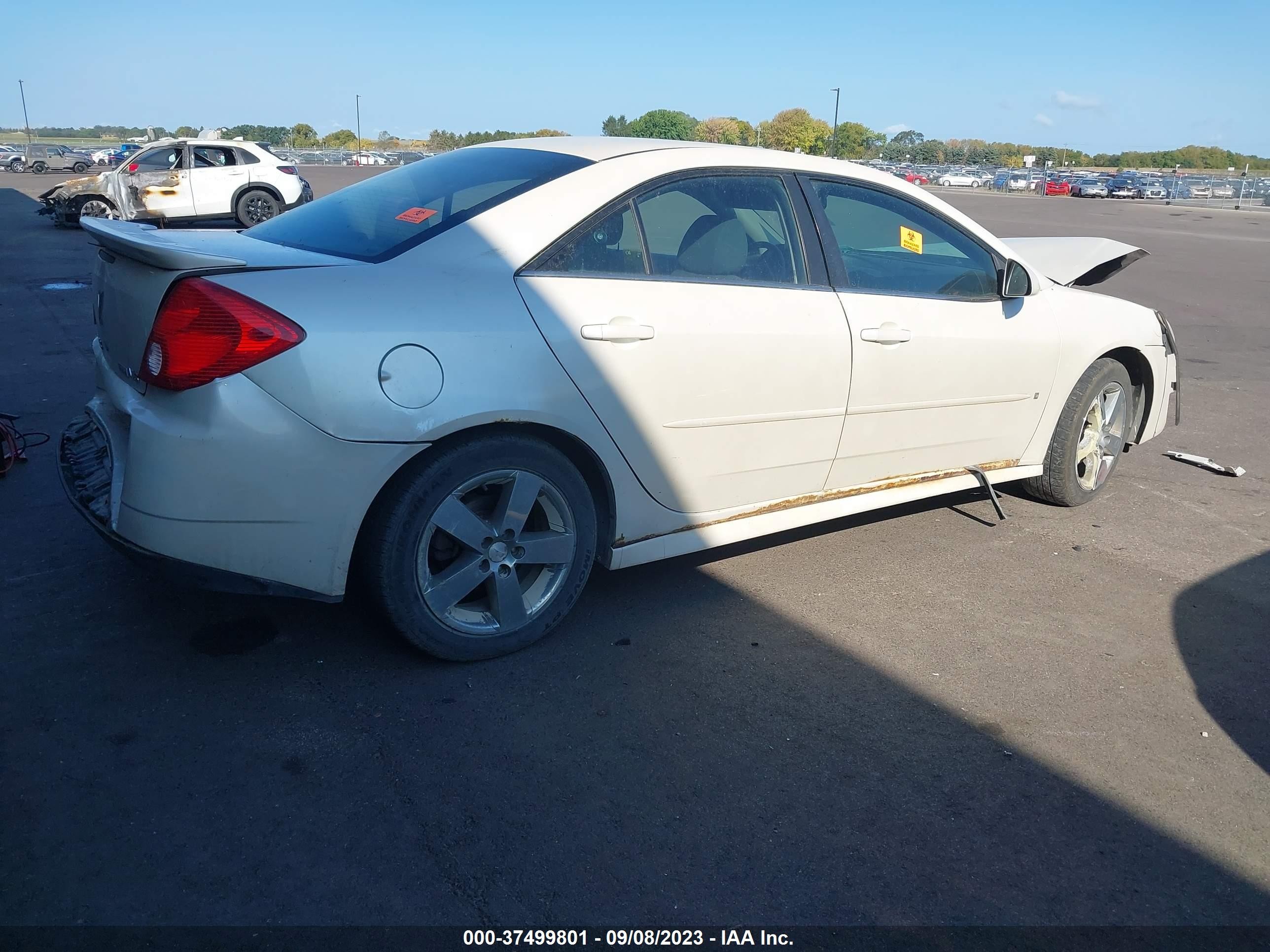 Photo 3 VIN: 1G2ZJ57K394273761 - PONTIAC G6 