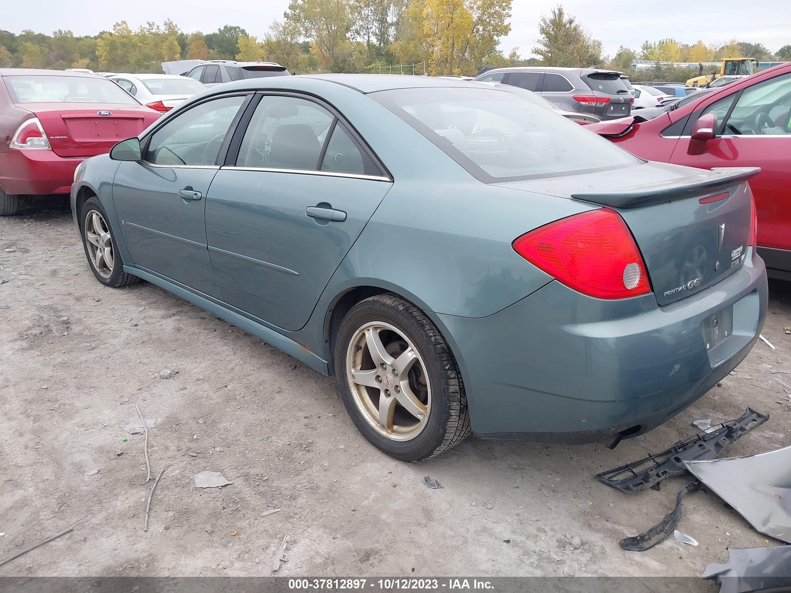 Photo 2 VIN: 1G2ZJ57K494240798 - PONTIAC G6 