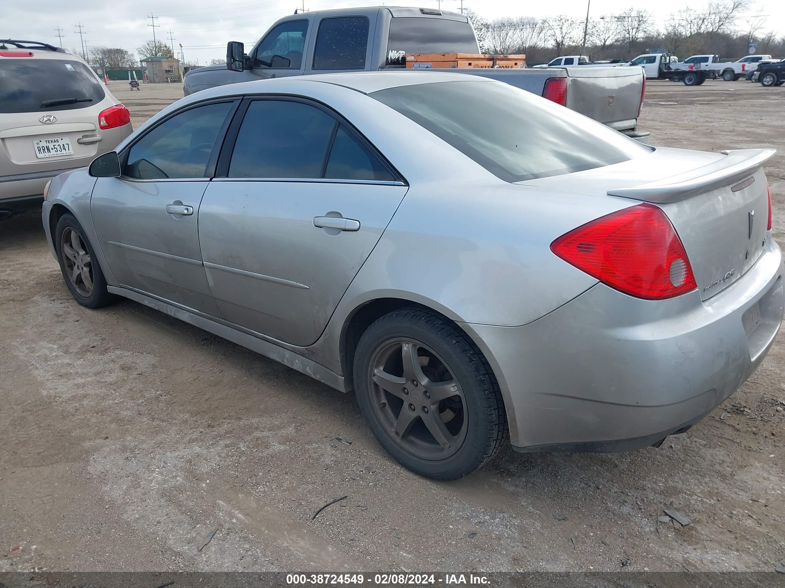 Photo 2 VIN: 1G2ZJ57N694270332 - PONTIAC G6 