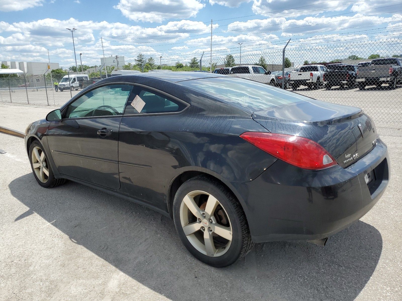 Photo 2 VIN: 1G2ZM151064195512 - PONTIAC G6 V6 