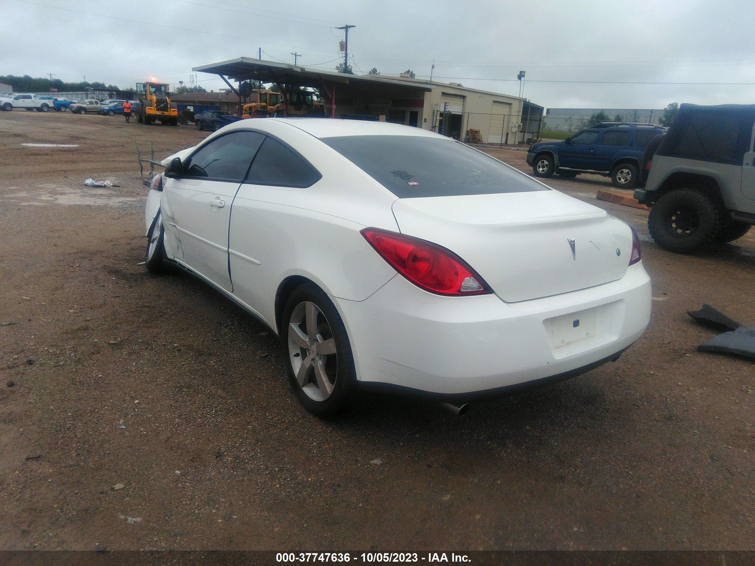 Photo 2 VIN: 1G2ZM151564164577 - PONTIAC G6 