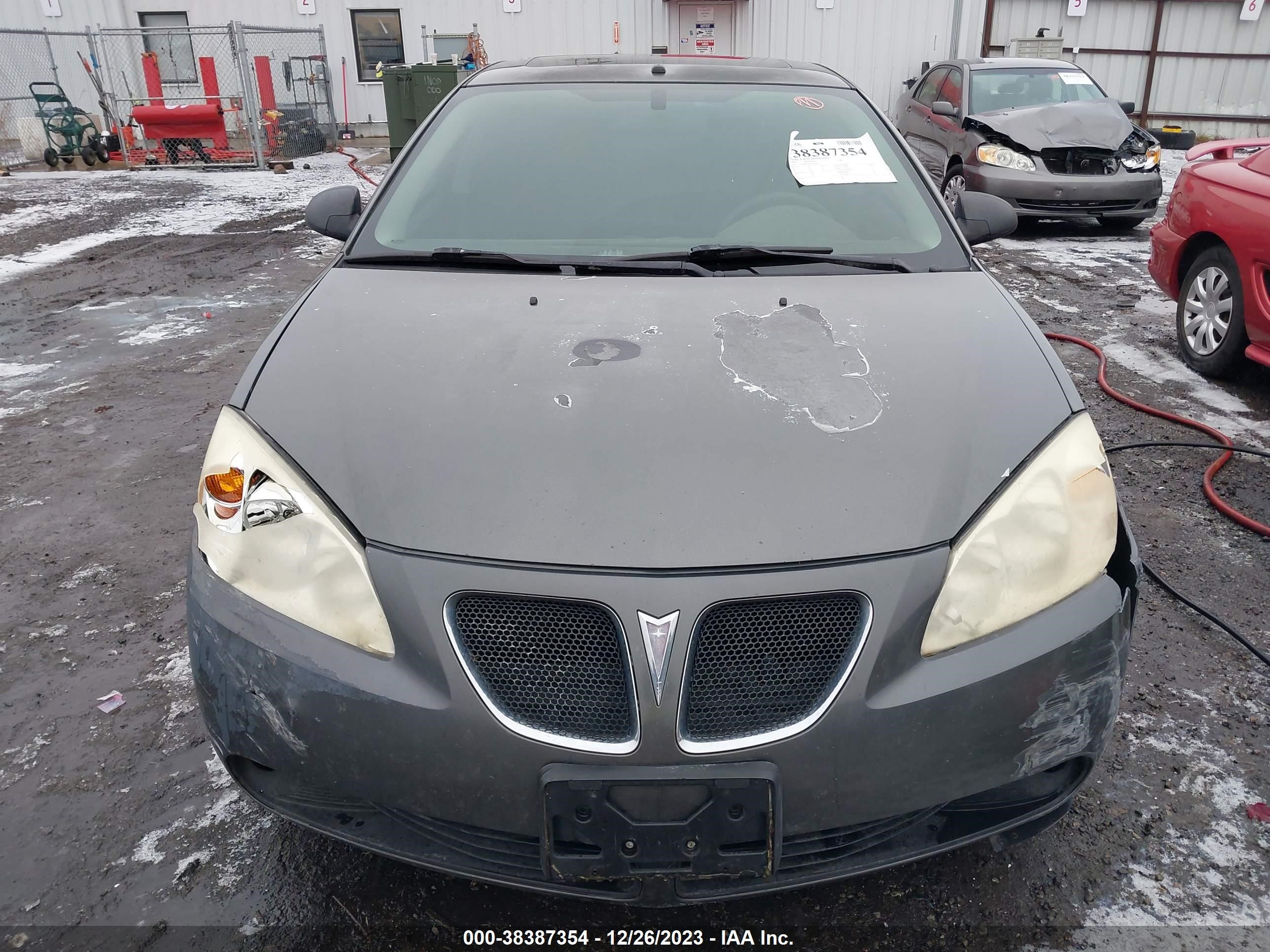 Photo 11 VIN: 1G2ZM551964185858 - PONTIAC G6 