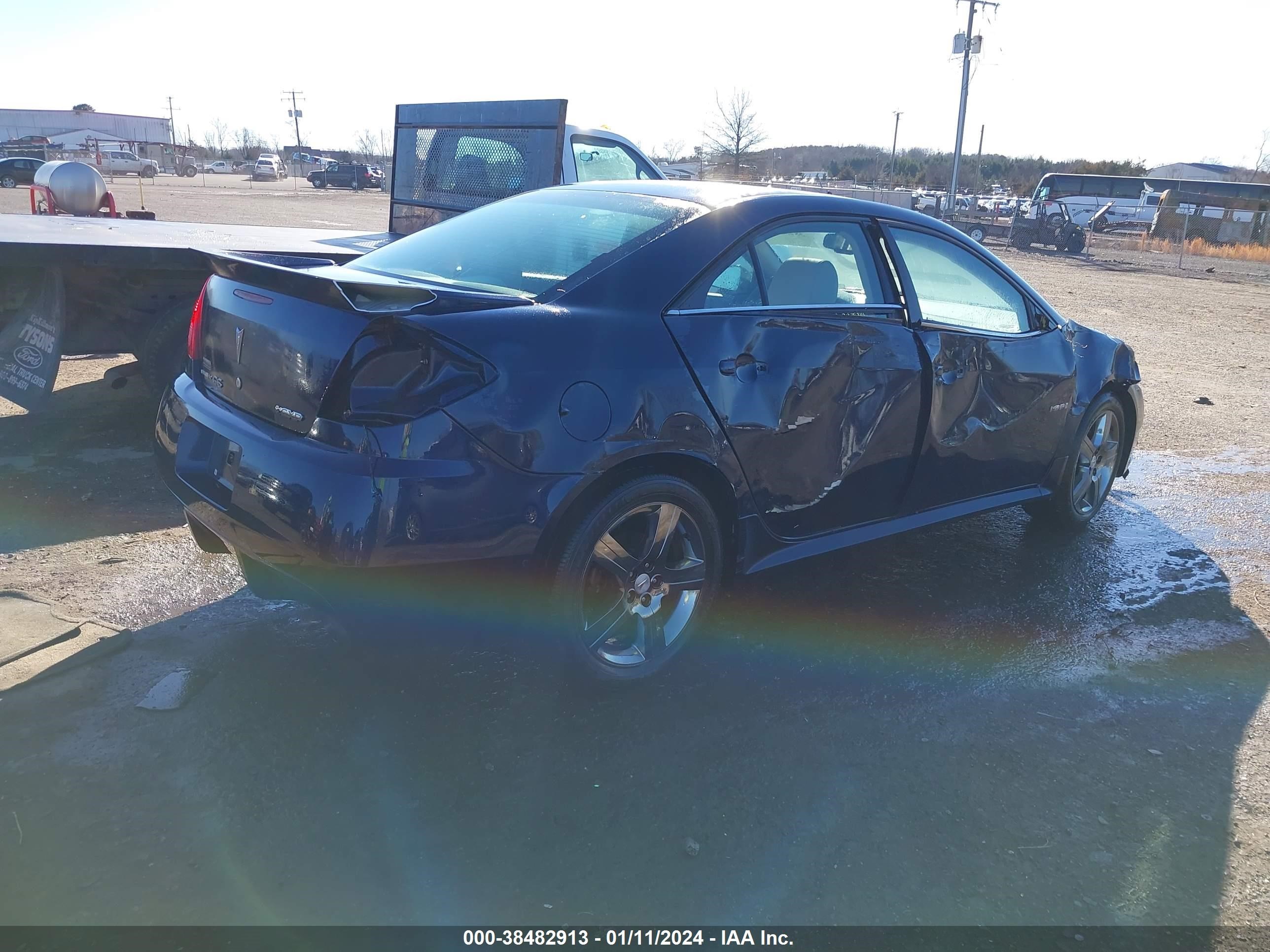 Photo 3 VIN: 1G2ZM577094140829 - PONTIAC G6 