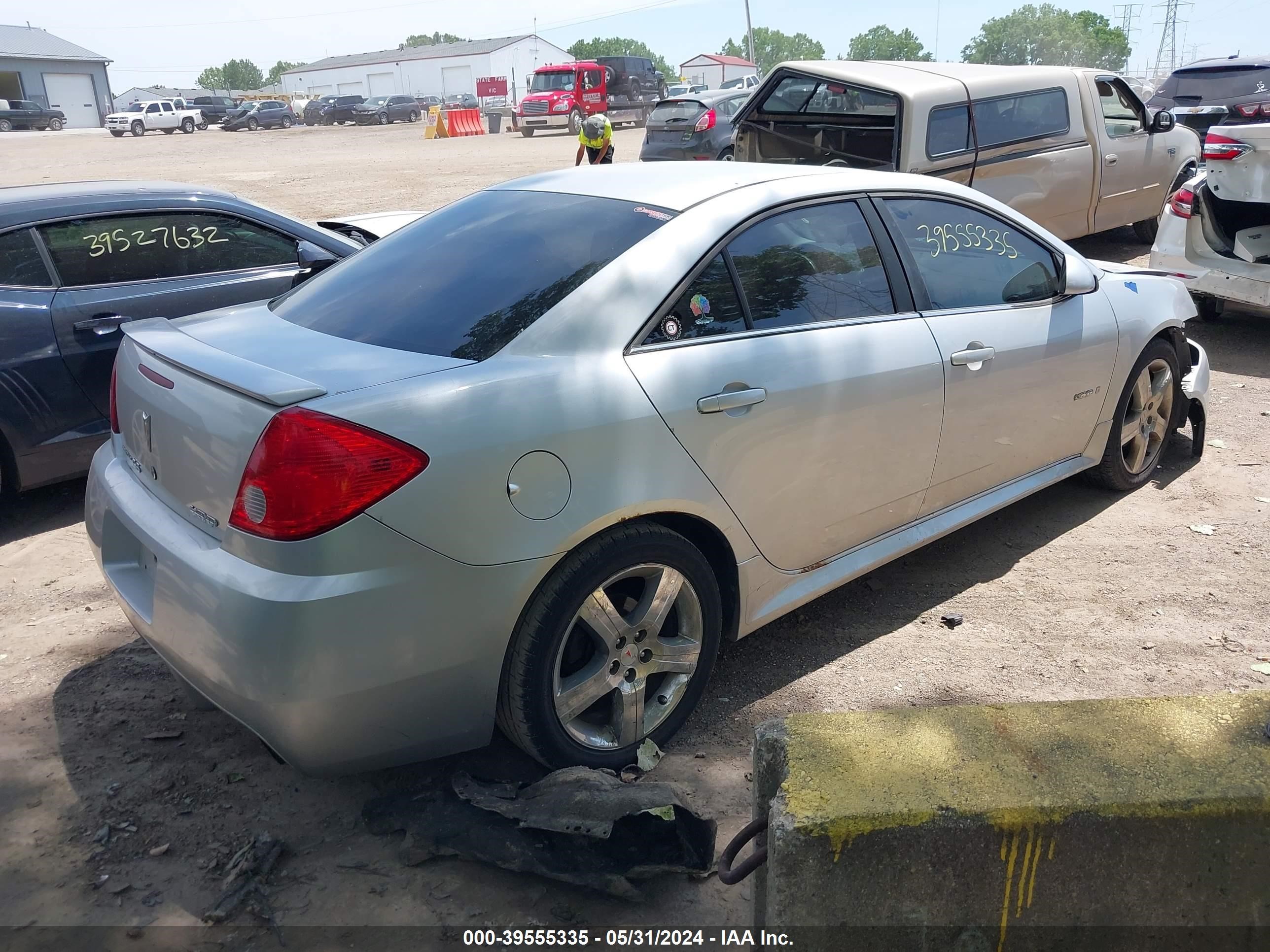 Photo 3 VIN: 1G2ZM577694202783 - PONTIAC G6 