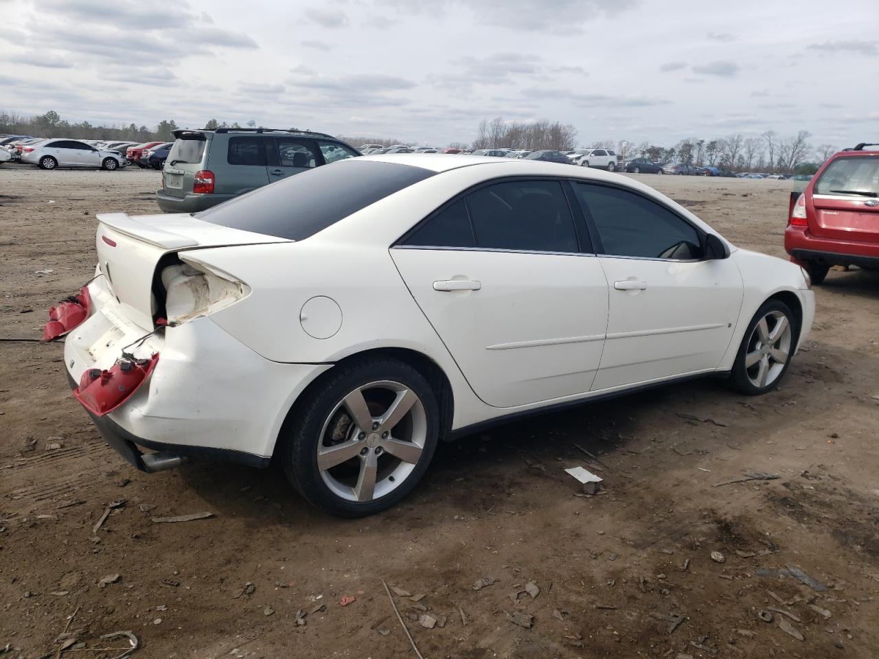 Photo 2 VIN: 1G2ZM587374177899 - PONTIAC G6 