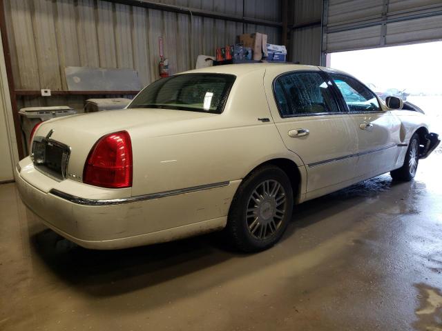 Photo 2 VIN: 1G3HN52K6X4817413 - LINCOLN TOWNCAR 