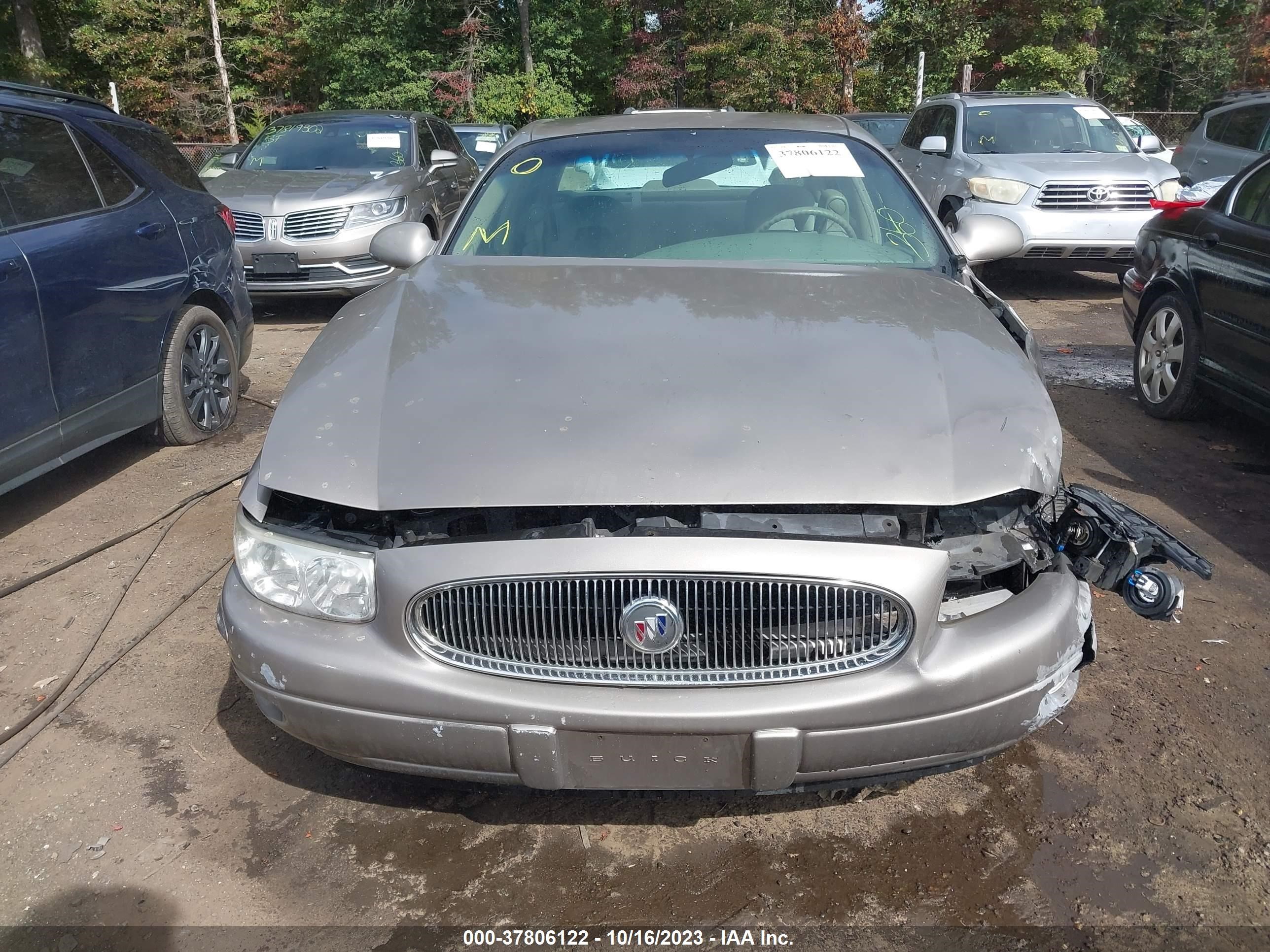 Photo 11 VIN: 1G48P54K8YU118823 - BUICK LESABRE 