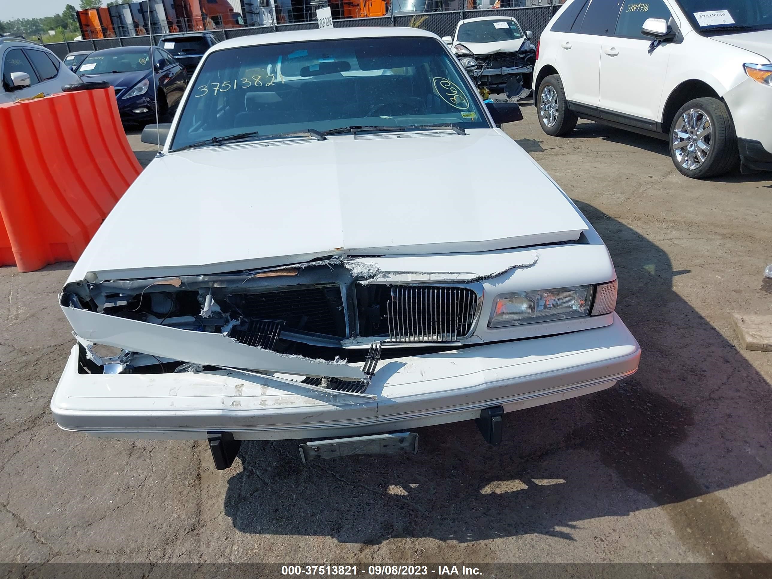 Photo 5 VIN: 1G4AG5545R6431125 - BUICK CENTURY 