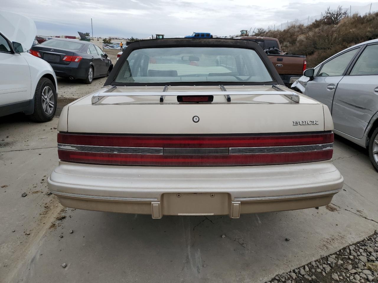 Photo 5 VIN: 1G4AG55M1R6506404 - BUICK CENTURY 