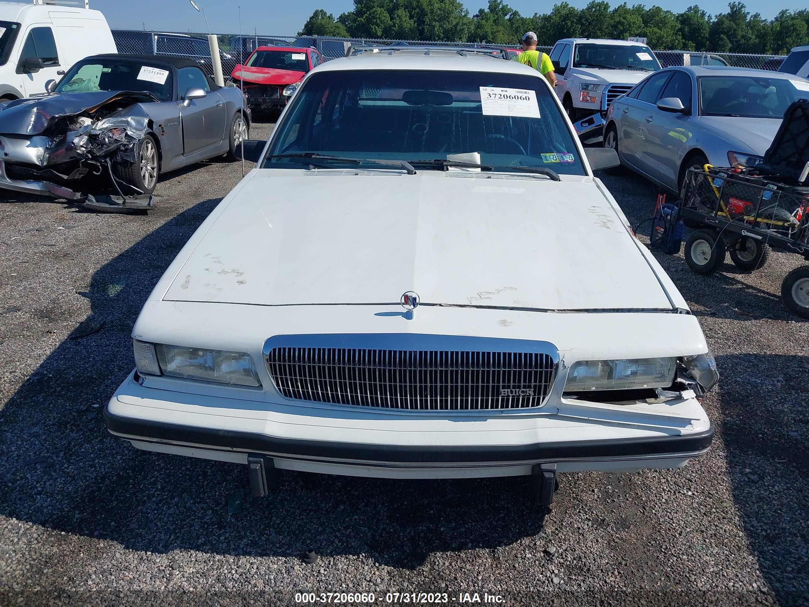 Photo 11 VIN: 1G4AG85N5P6414607 - BUICK CENTURY 