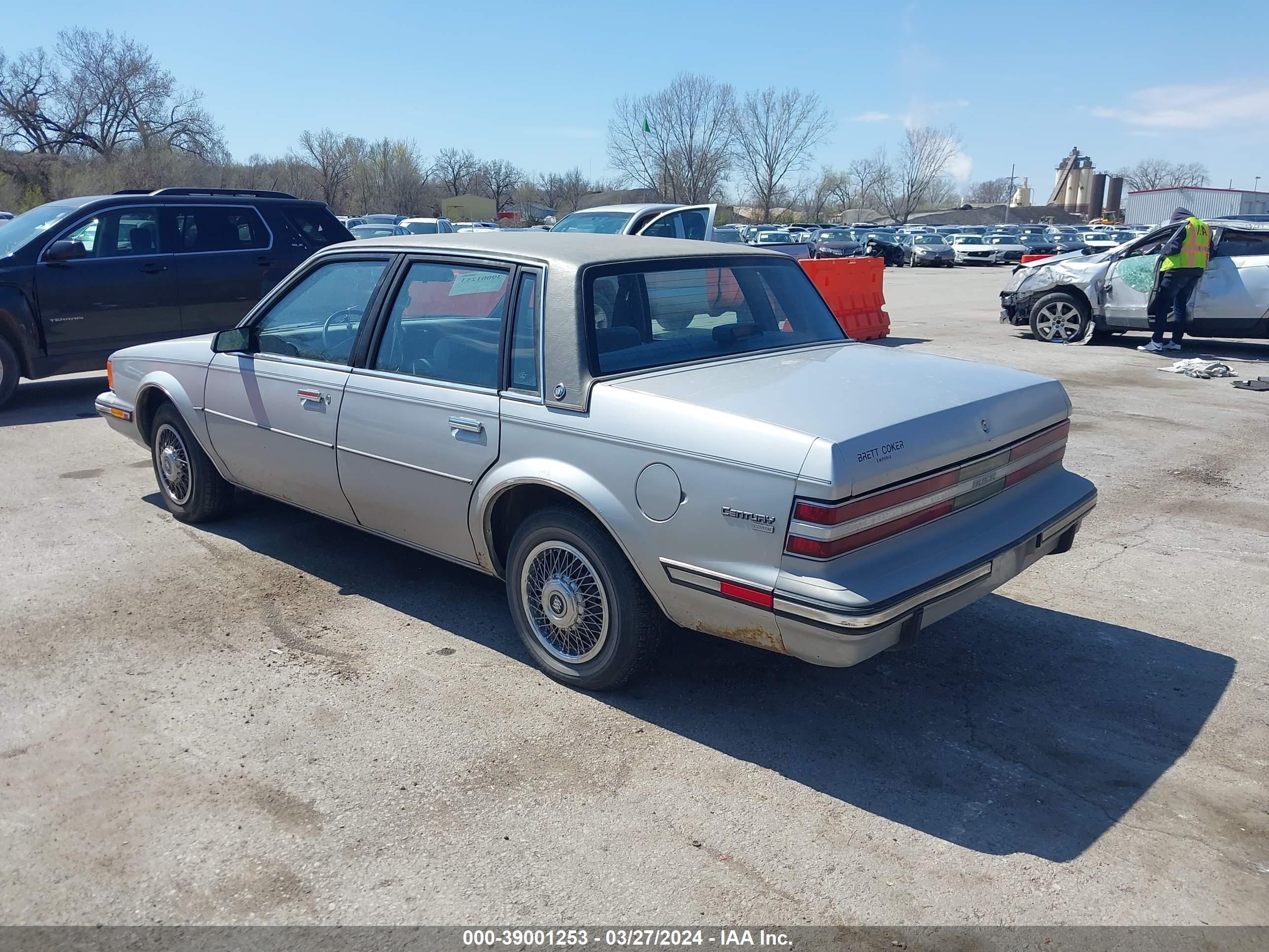 Photo 2 VIN: 1G4AH19X9G6412732 - BUICK CENTURY 