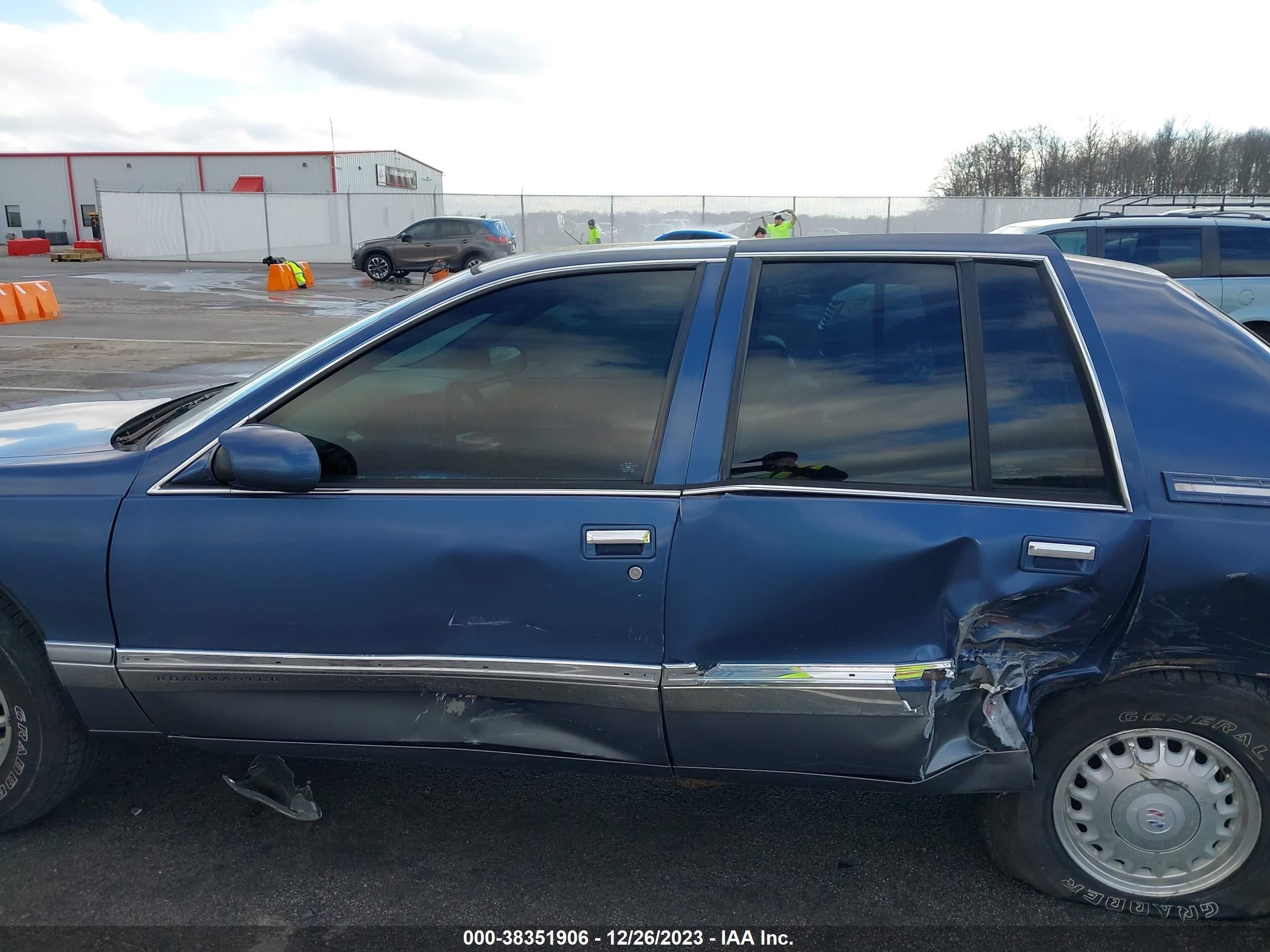 Photo 13 VIN: 1G4BN52P1SR417249 - BUICK ROADMASTER 