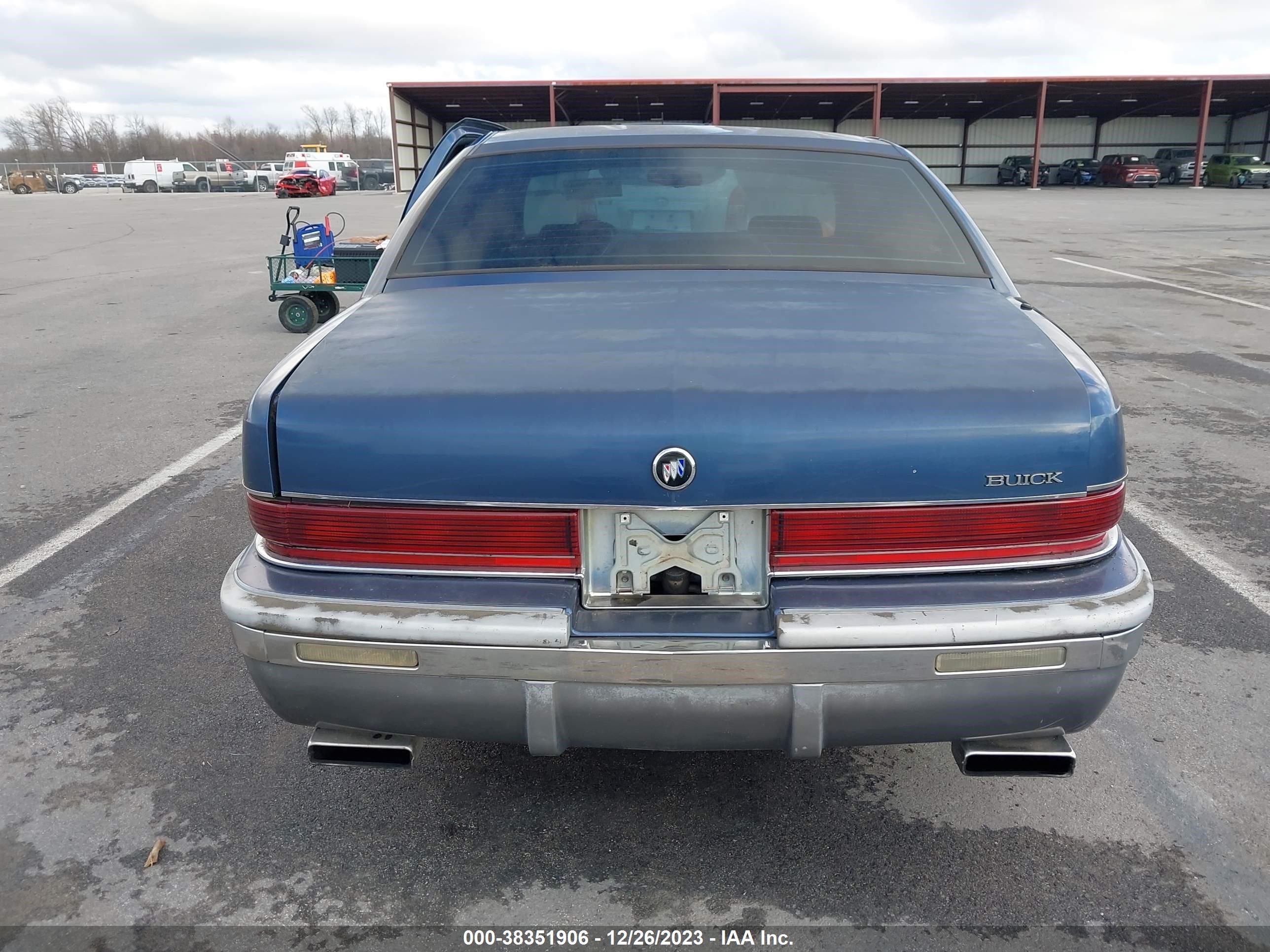 Photo 15 VIN: 1G4BN52P1SR417249 - BUICK ROADMASTER 