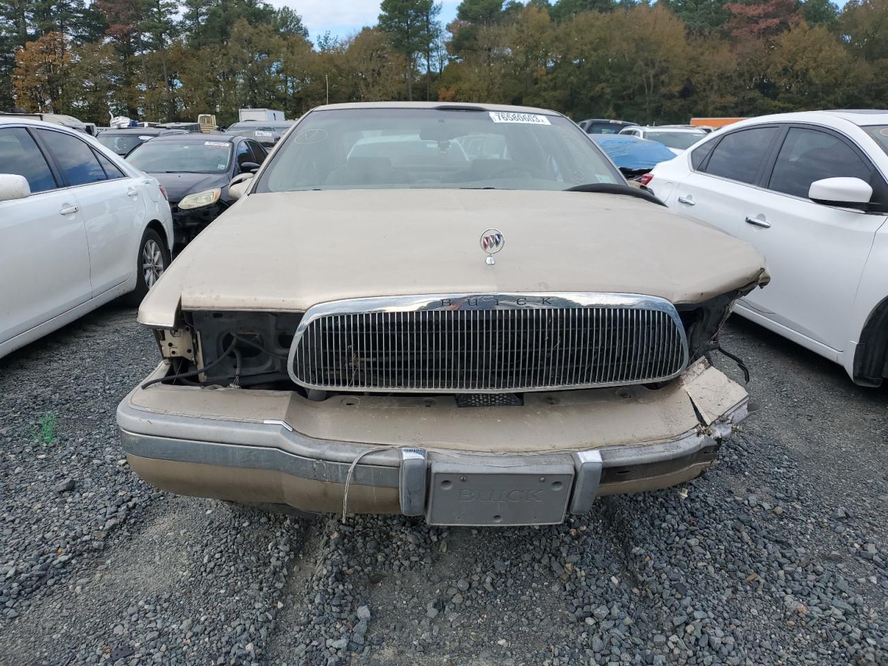 Photo 2 VIN: 1G4BN52P8SR405910 - BUICK ROADMASTER 