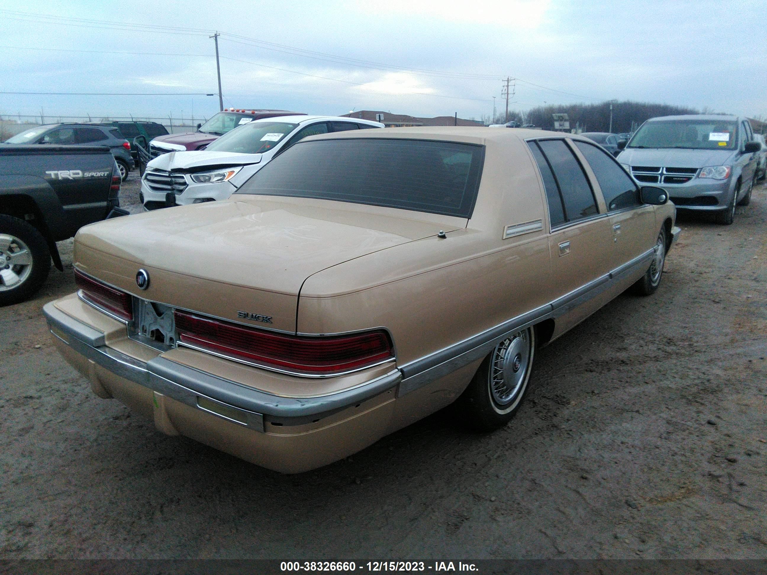 Photo 3 VIN: 1G4BN52P8SR420357 - BUICK ROADMASTER 