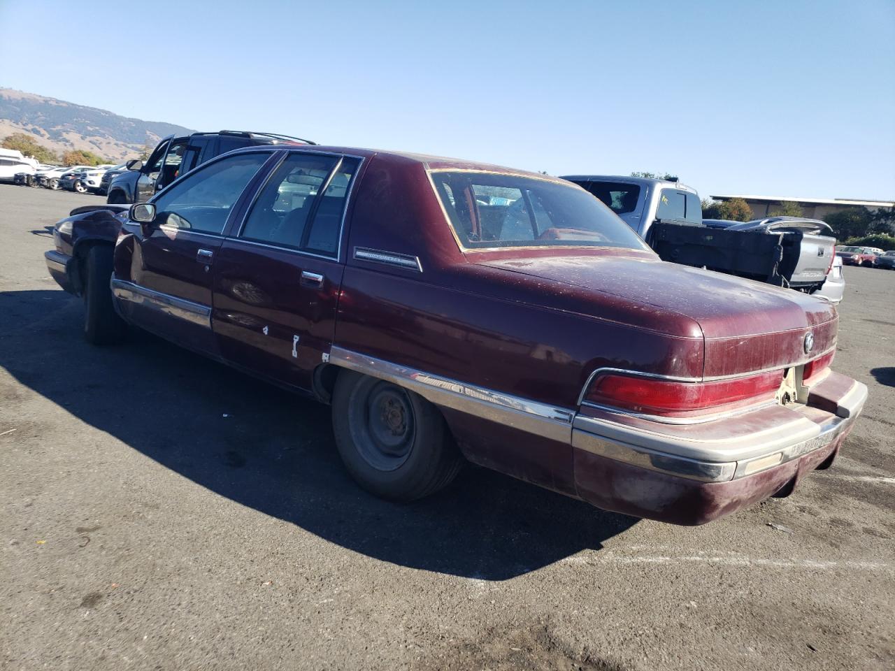 Photo 1 VIN: 1G4BN5376NR424278 - BUICK ROADMASTER 