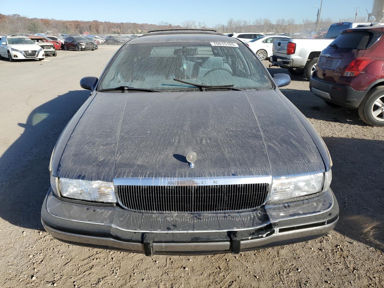 Photo 4 VIN: 1G4BR82P2TR408924 - BUICK ROADMASTER 