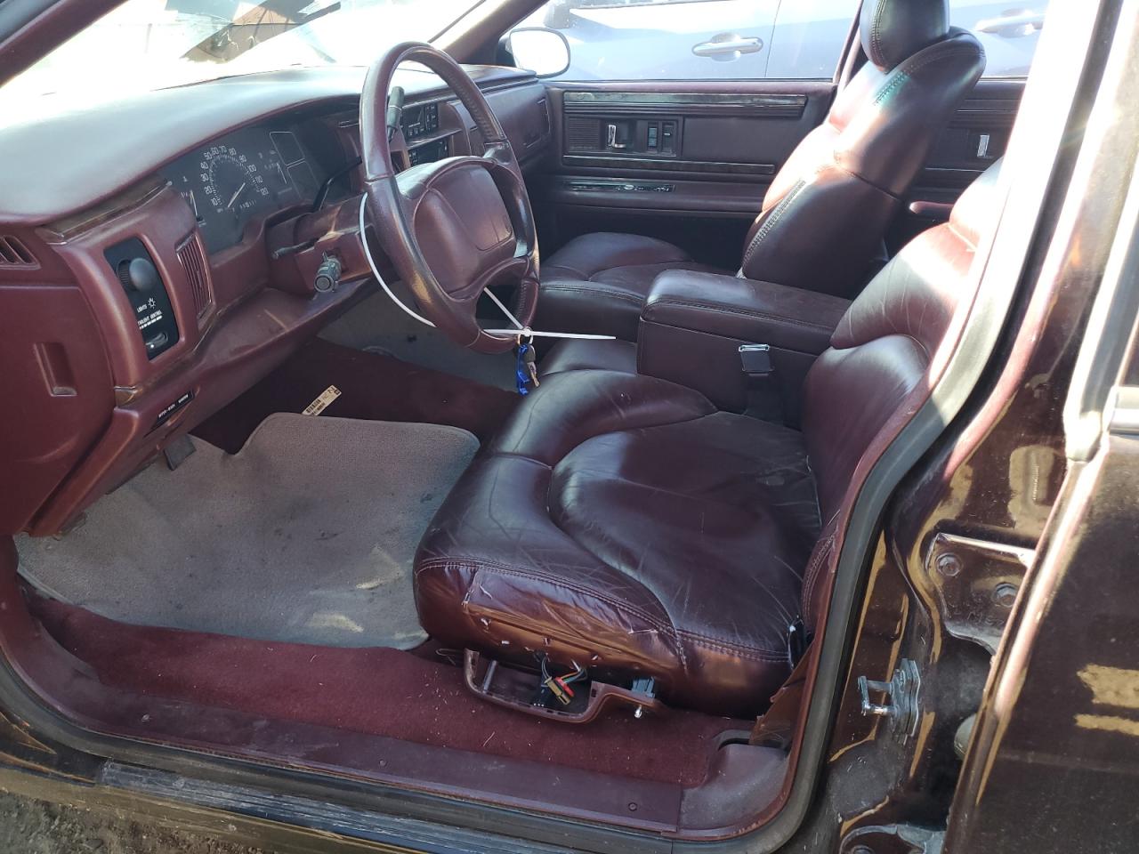 Photo 6 VIN: 1G4BR82P5TR409128 - BUICK ROADMASTER 