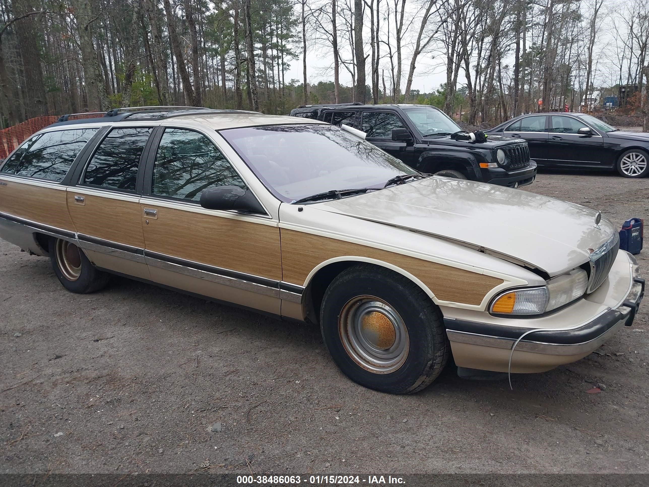 Photo 0 VIN: 1G4BR82P8TR418986 - BUICK ROADMASTER 