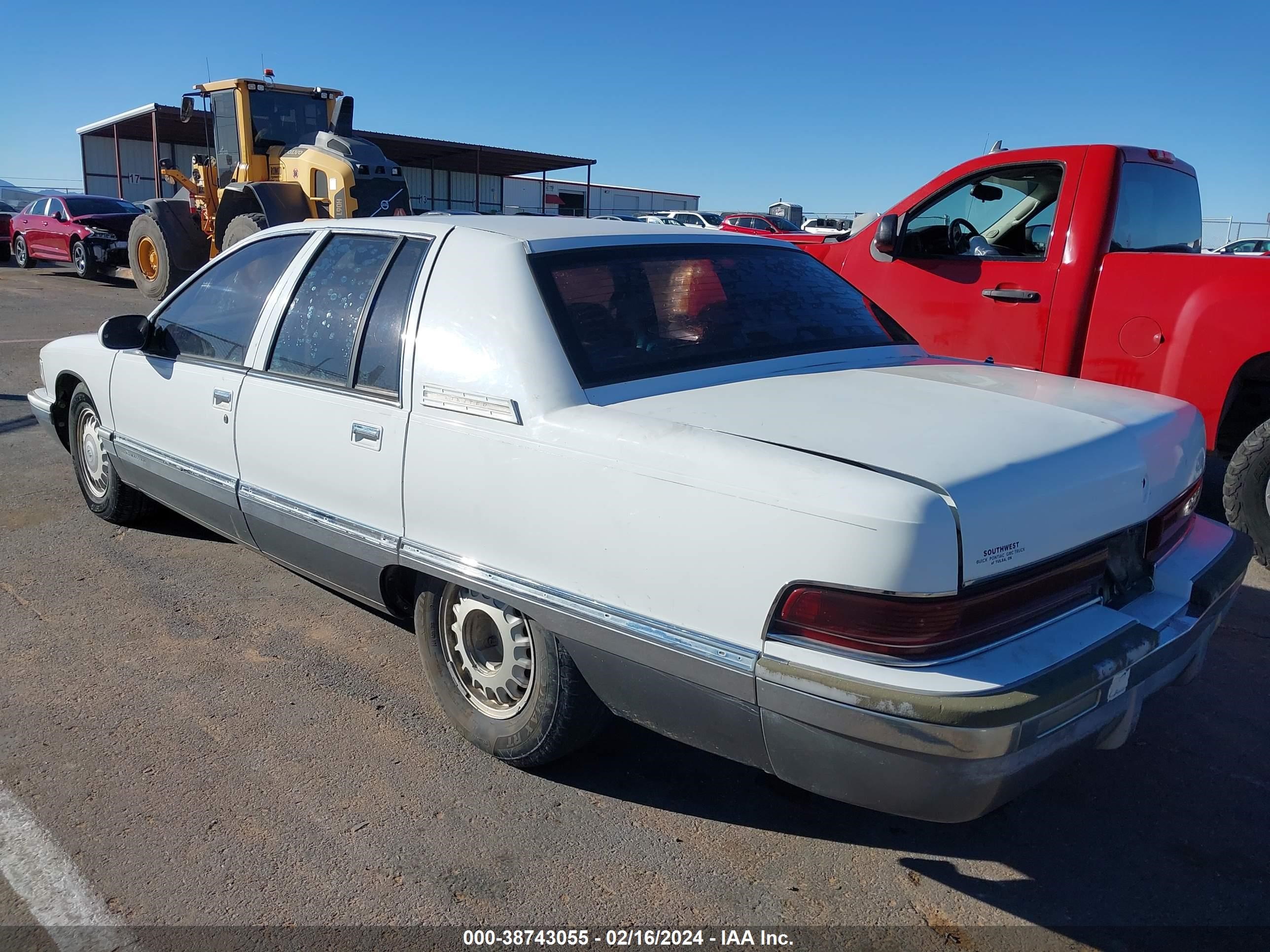 Photo 2 VIN: 1G4BT52P0SR410735 - BUICK ROADMASTER 