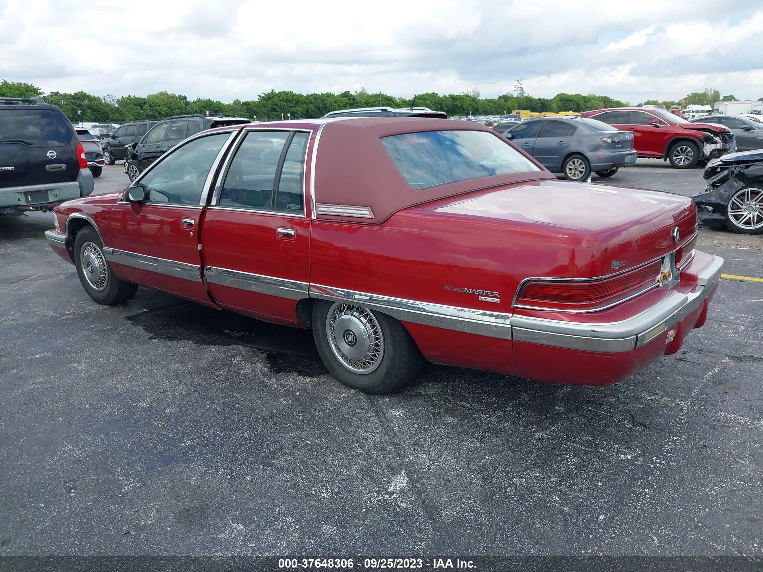 Photo 2 VIN: 1G4BT52P6RR429820 - BUICK ROADMASTER 