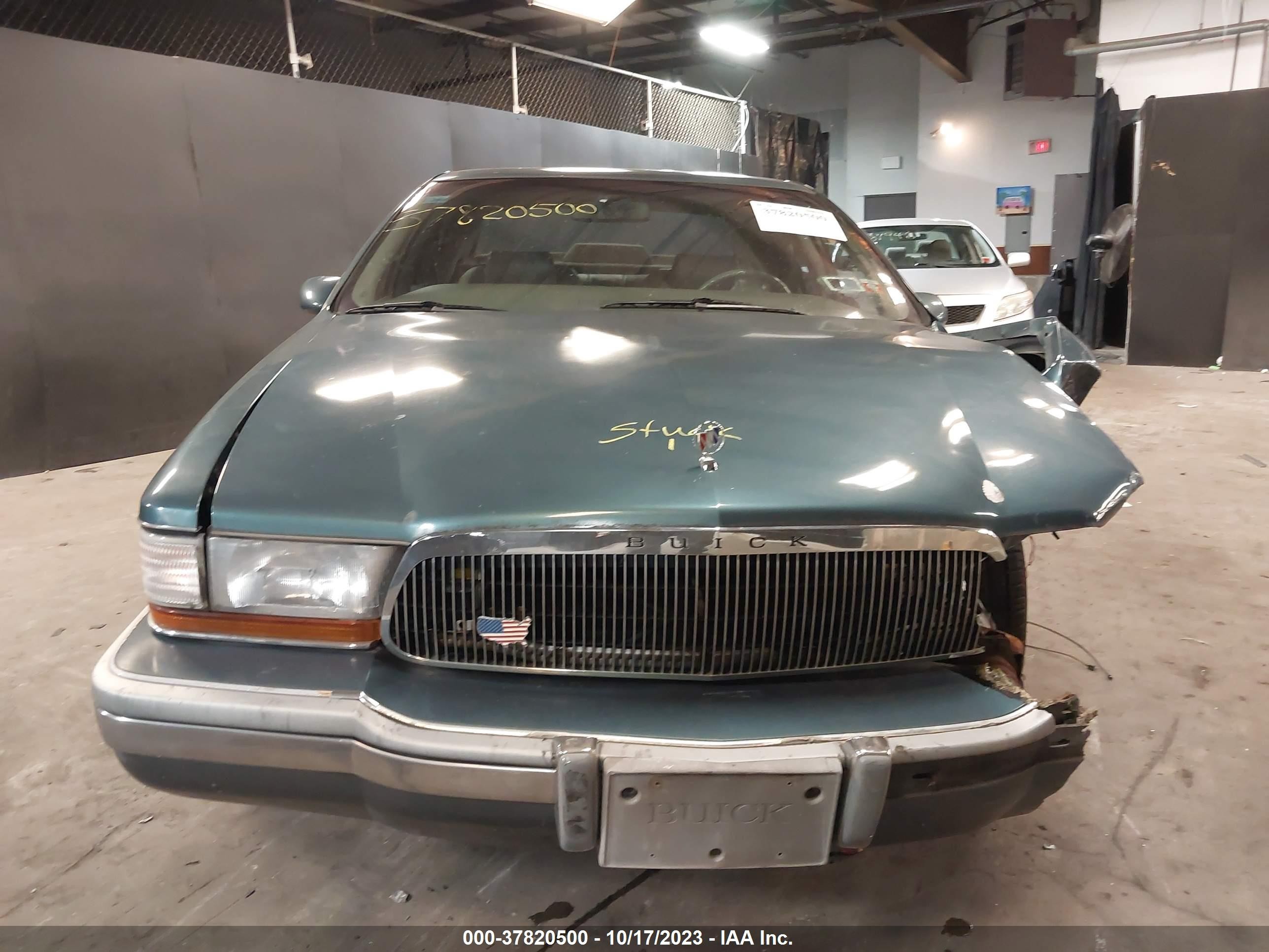 Photo 11 VIN: 1G4BT5378PR430737 - BUICK ROADMASTER 