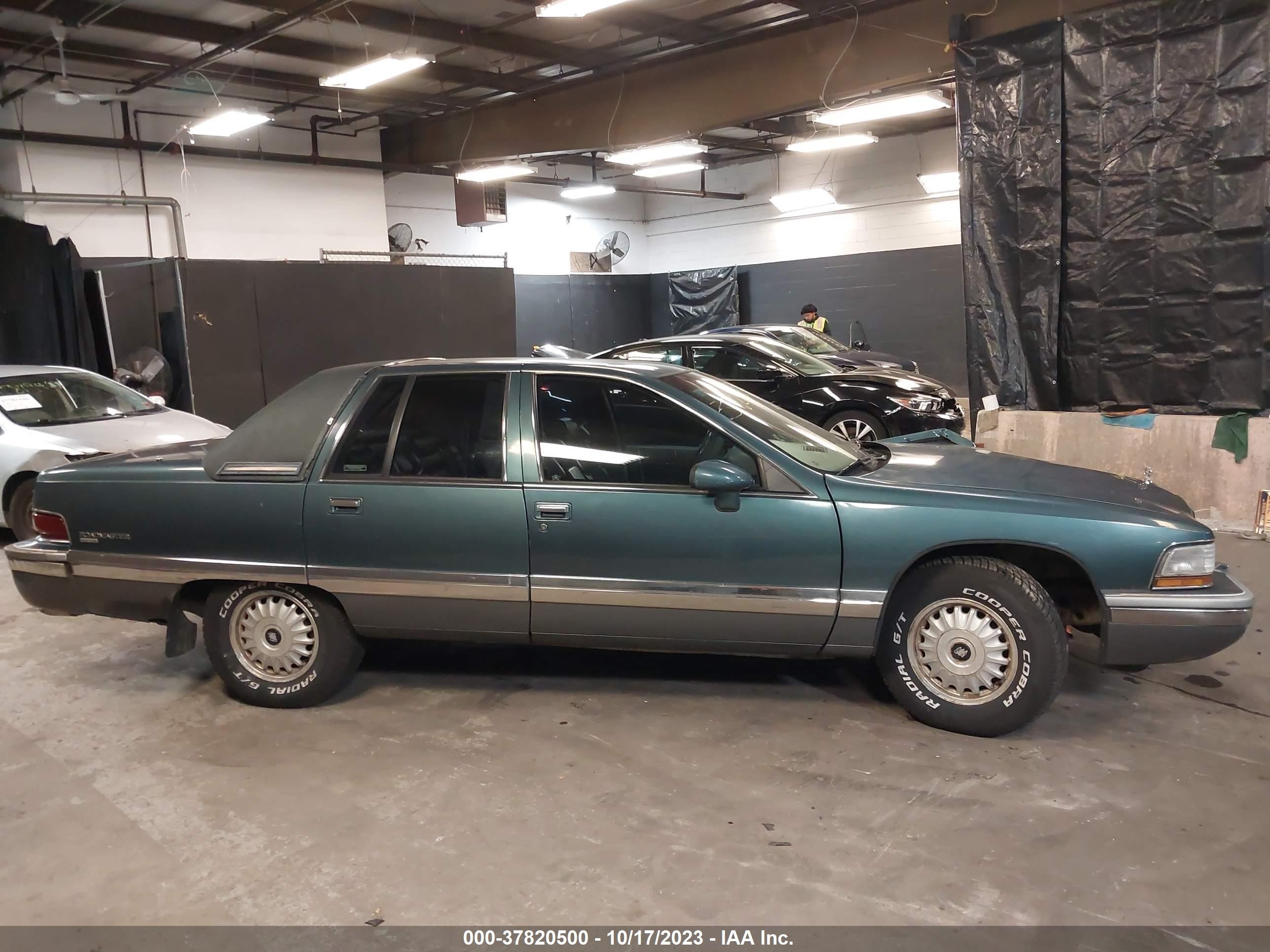 Photo 12 VIN: 1G4BT5378PR430737 - BUICK ROADMASTER 