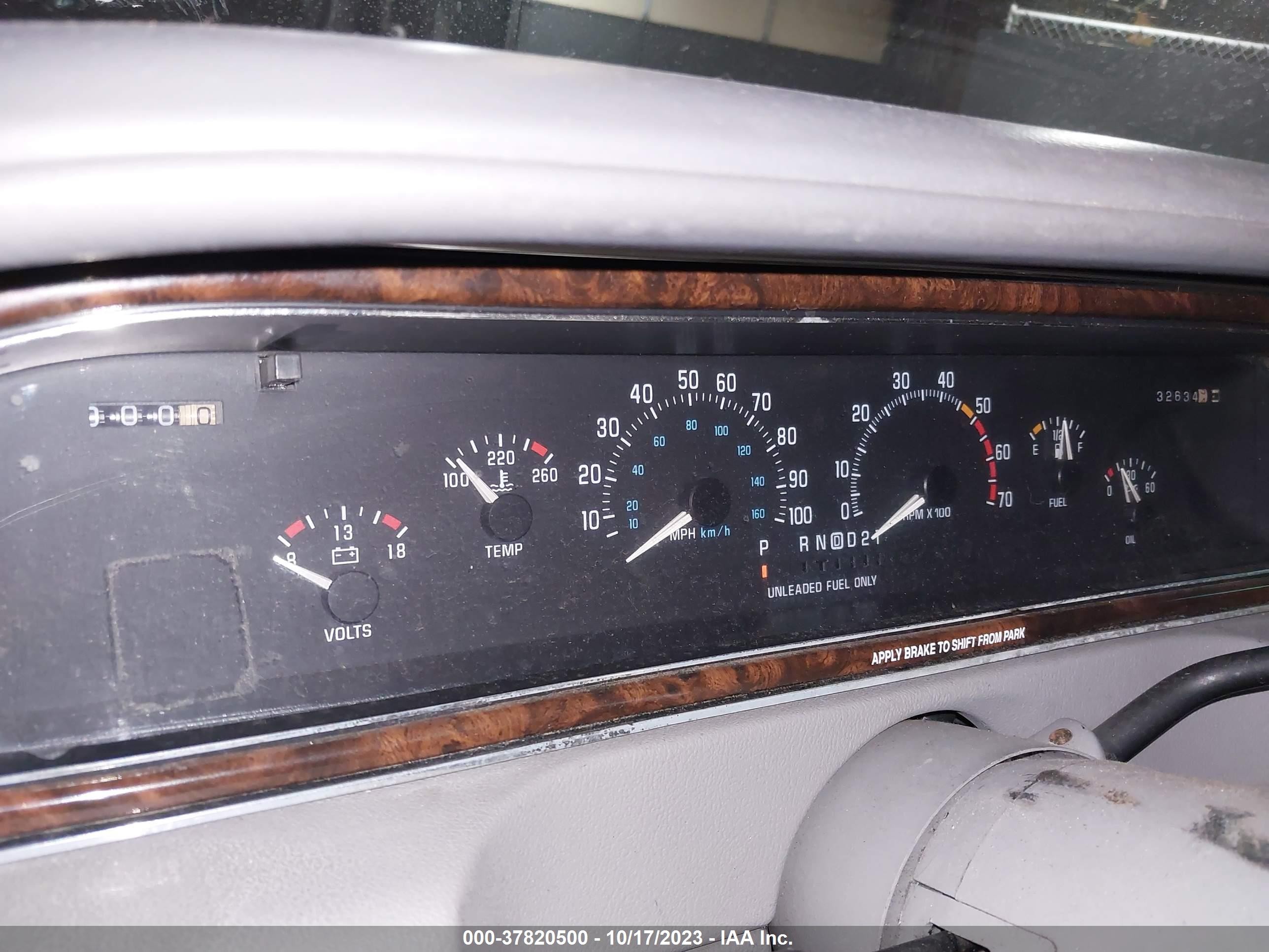 Photo 14 VIN: 1G4BT5378PR430737 - BUICK ROADMASTER 