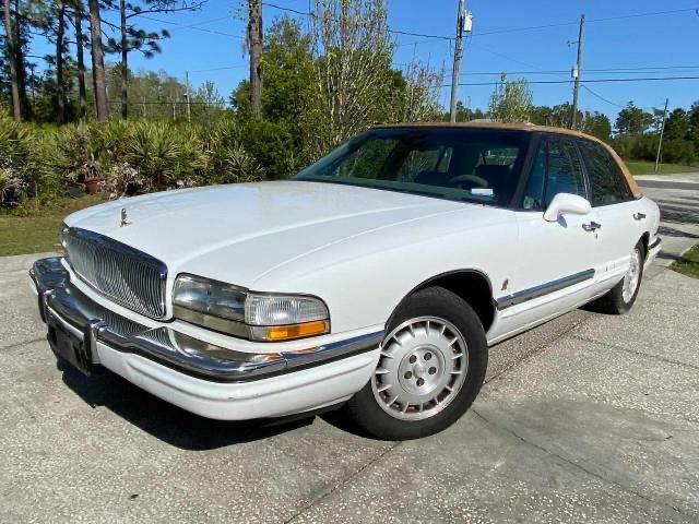 Photo 1 VIN: 1G4CU5212TH615333 - BUICK PARK AVENU 