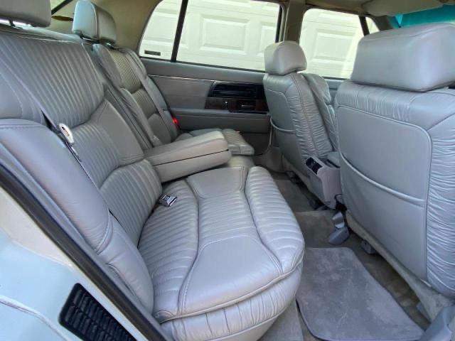 Photo 5 VIN: 1G4CU5212TH615333 - BUICK PARK AVENU 