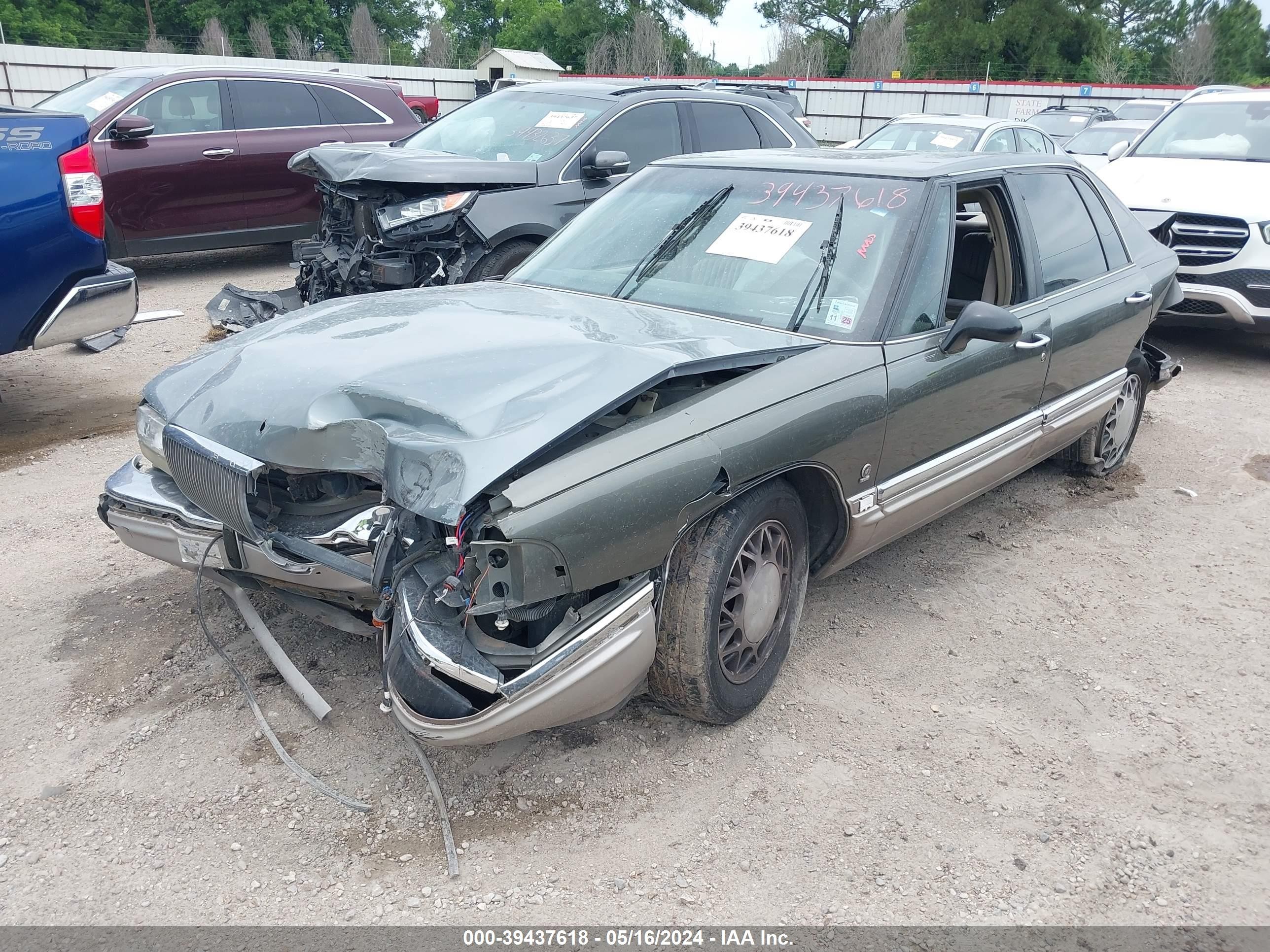 Photo 1 VIN: 1G4CU5213TH628219 - BUICK PARK AVENUE 