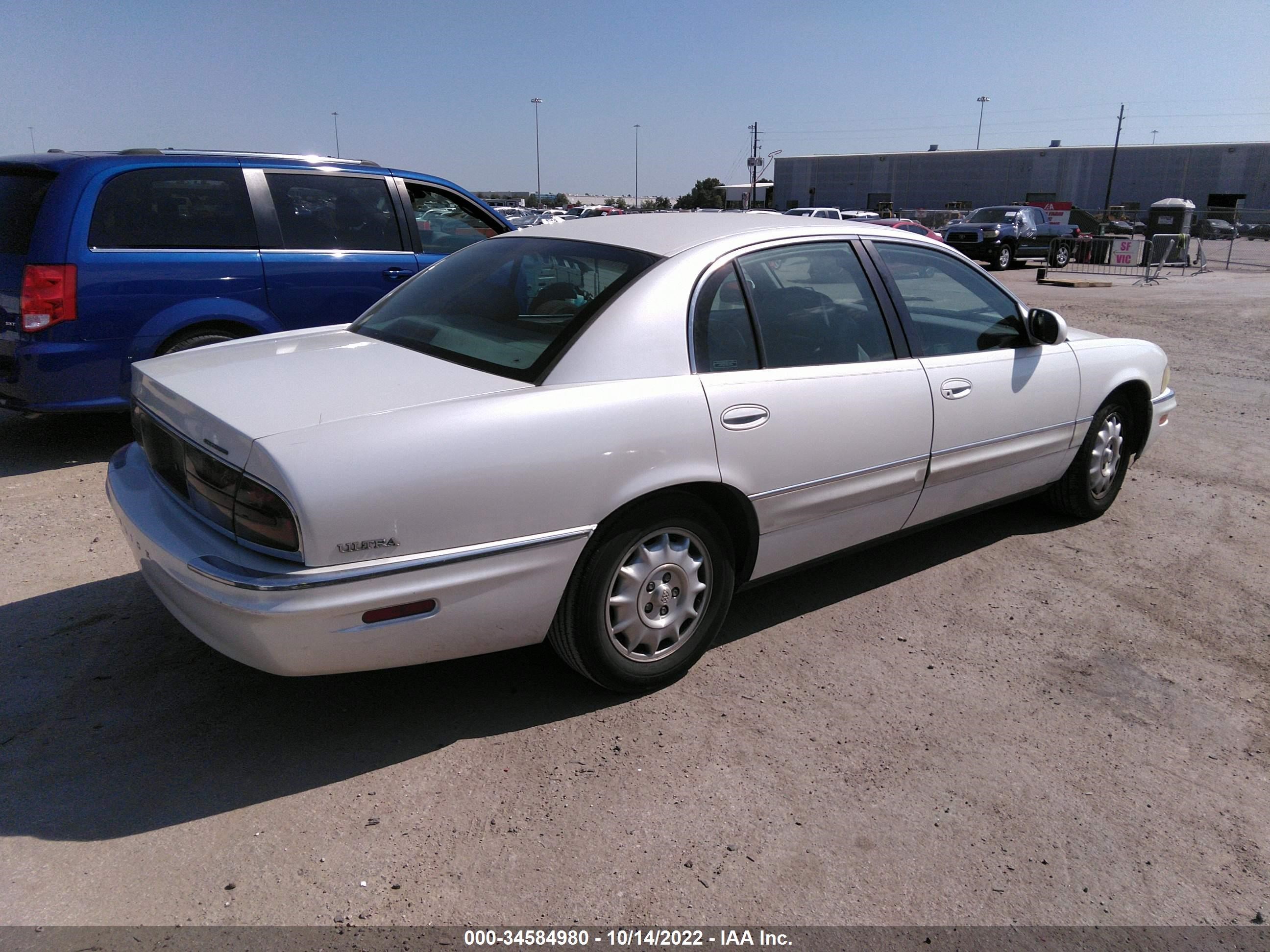 Photo 3 VIN: 1G4CU5213W4652032 - BUICK PARK AVENUE 