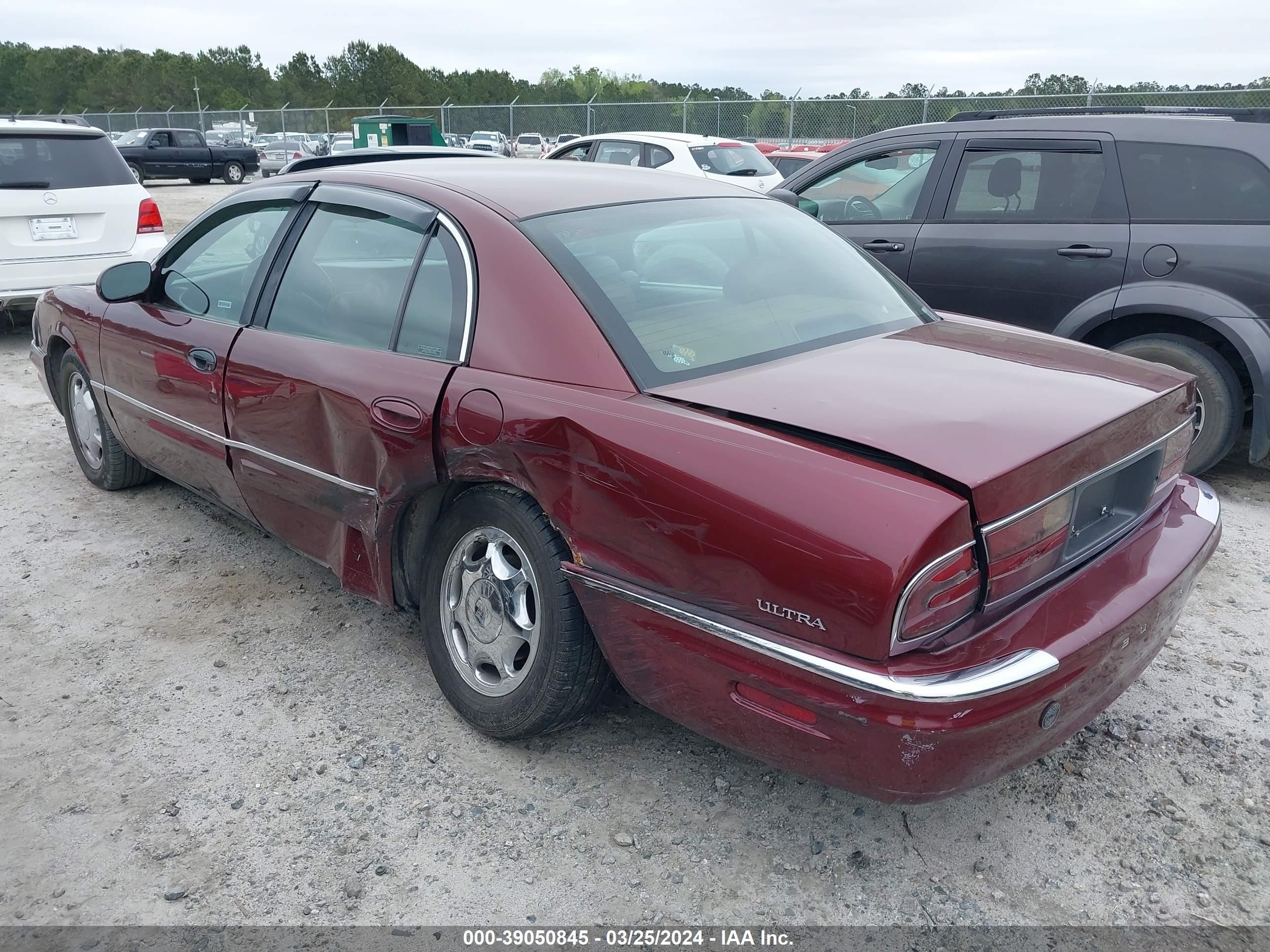 Photo 2 VIN: 1G4CU5213X4620506 - BUICK PARK AVENUE 