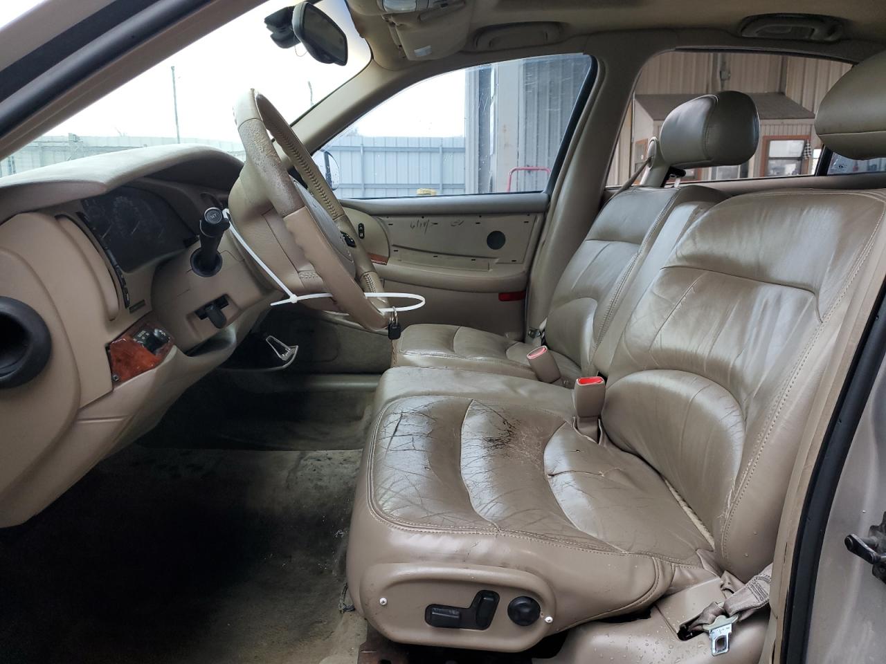 Photo 6 VIN: 1G4CU5216W4600880 - BUICK PARK AVENUE 