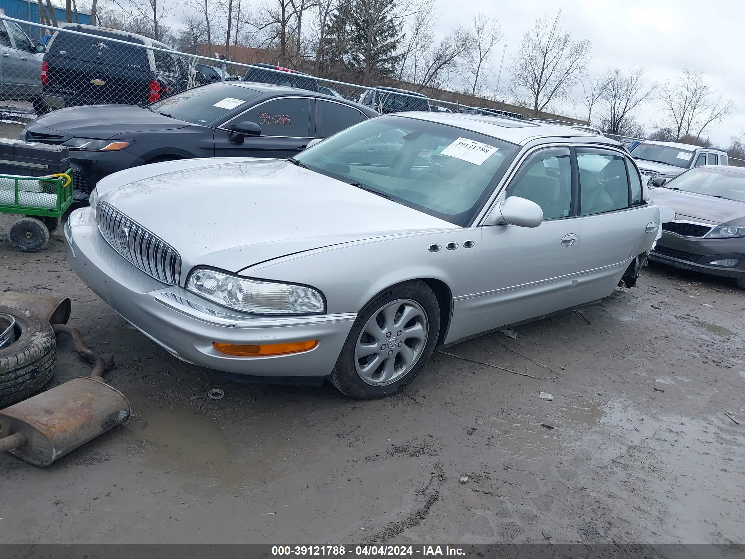 Photo 1 VIN: 1G4CU541334153630 - BUICK PARK AVENUE 