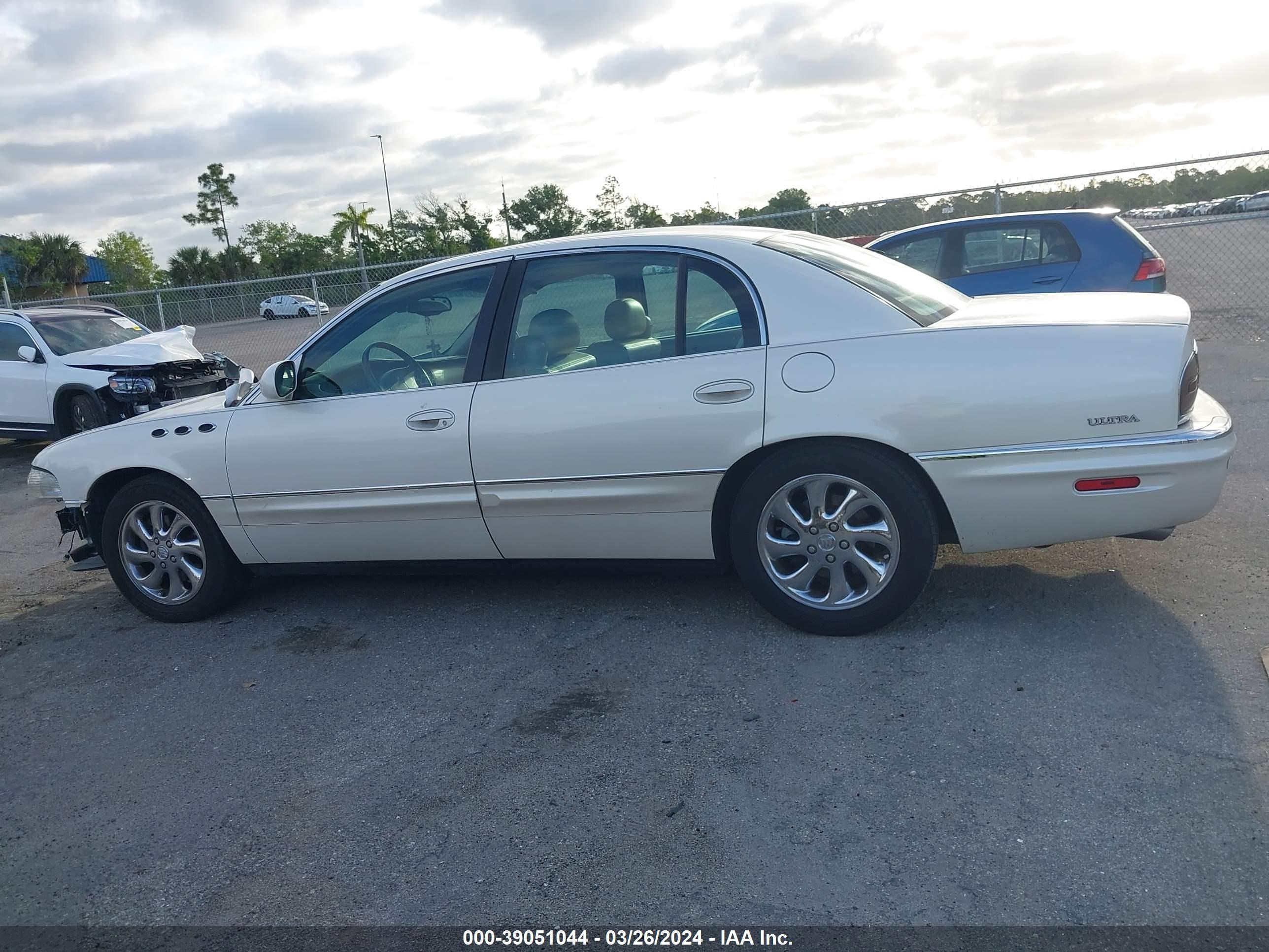 Photo 13 VIN: 1G4CU541534135551 - BUICK PARK AVENUE 