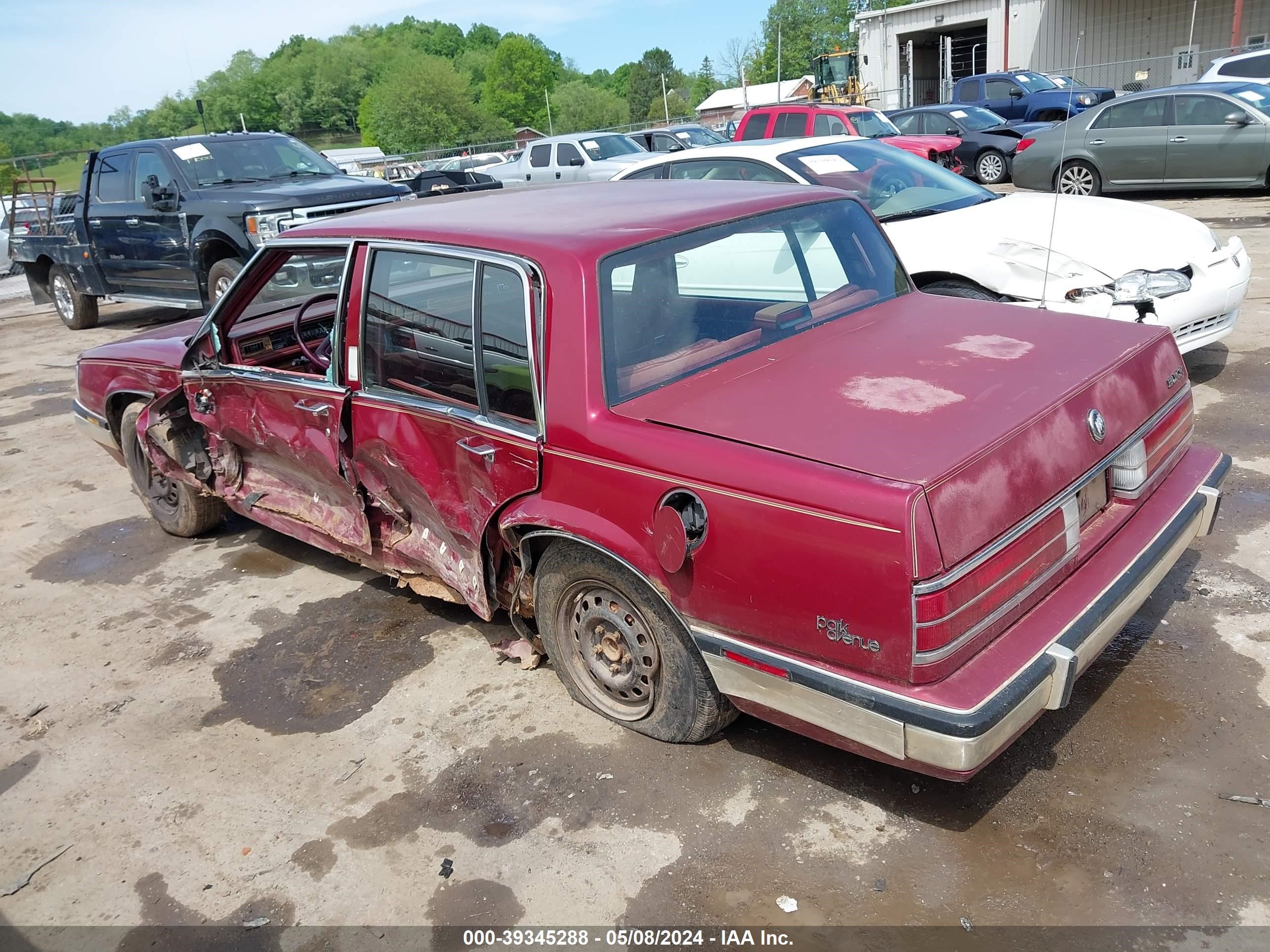 Photo 2 VIN: 1G4CW51C0J1632697 - BUICK ELECTRA 