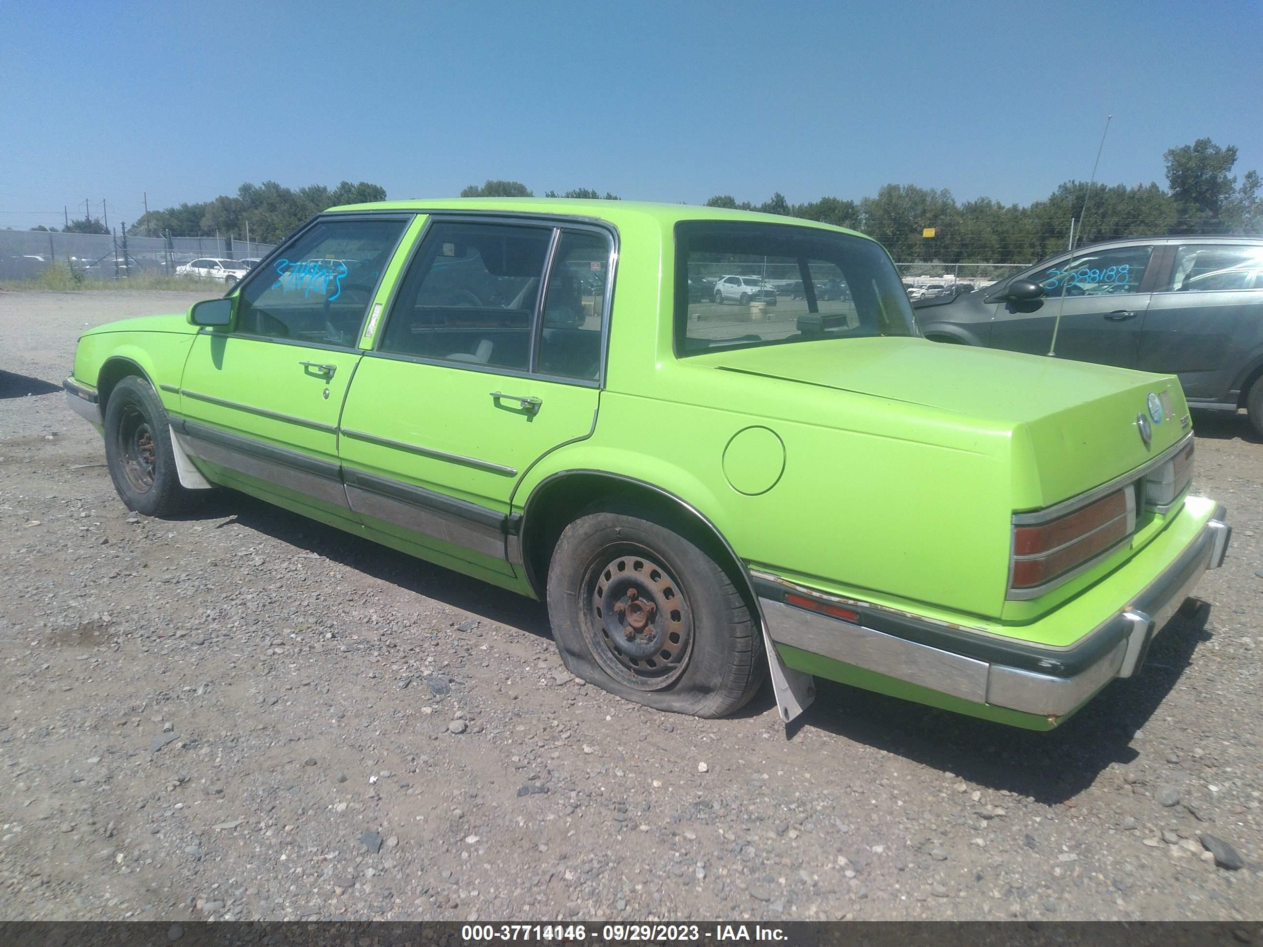 Photo 2 VIN: 1G4CW51C5J1636938 - BUICK ELECTRA 