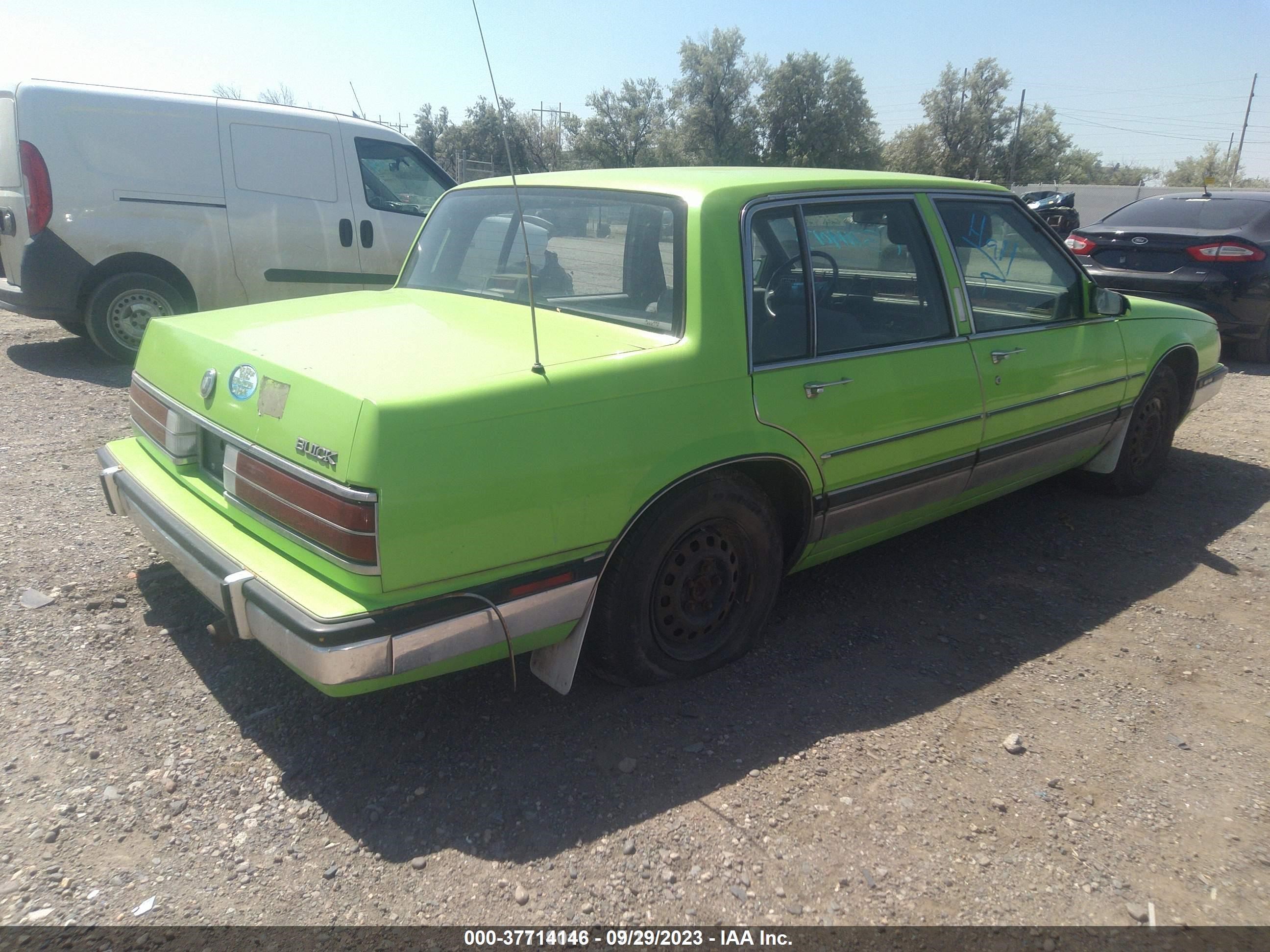 Photo 3 VIN: 1G4CW51C5J1636938 - BUICK ELECTRA 