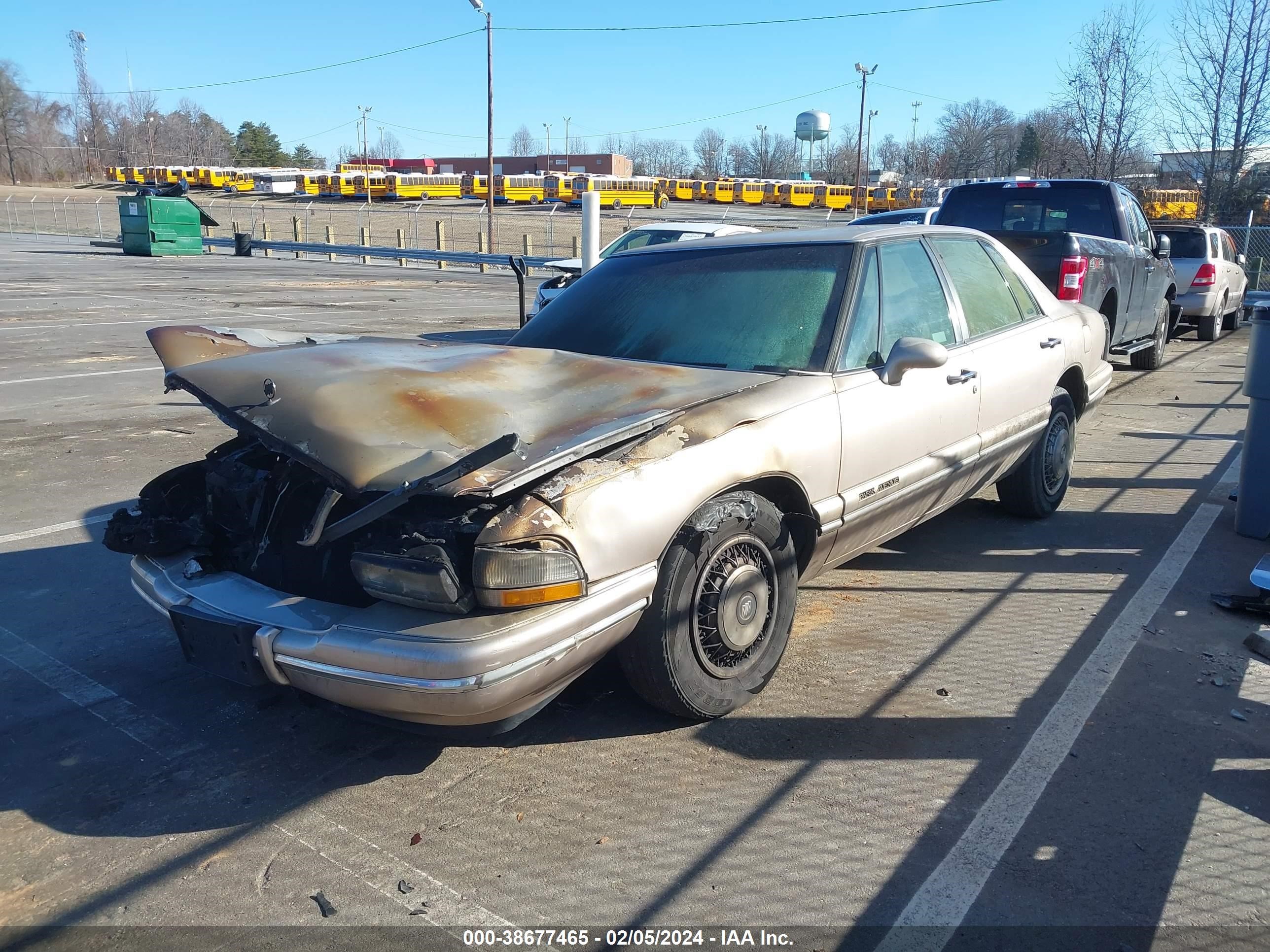 Photo 2 VIN: 1G4CW52K2SH660130 - BUICK PARK AVENUE 