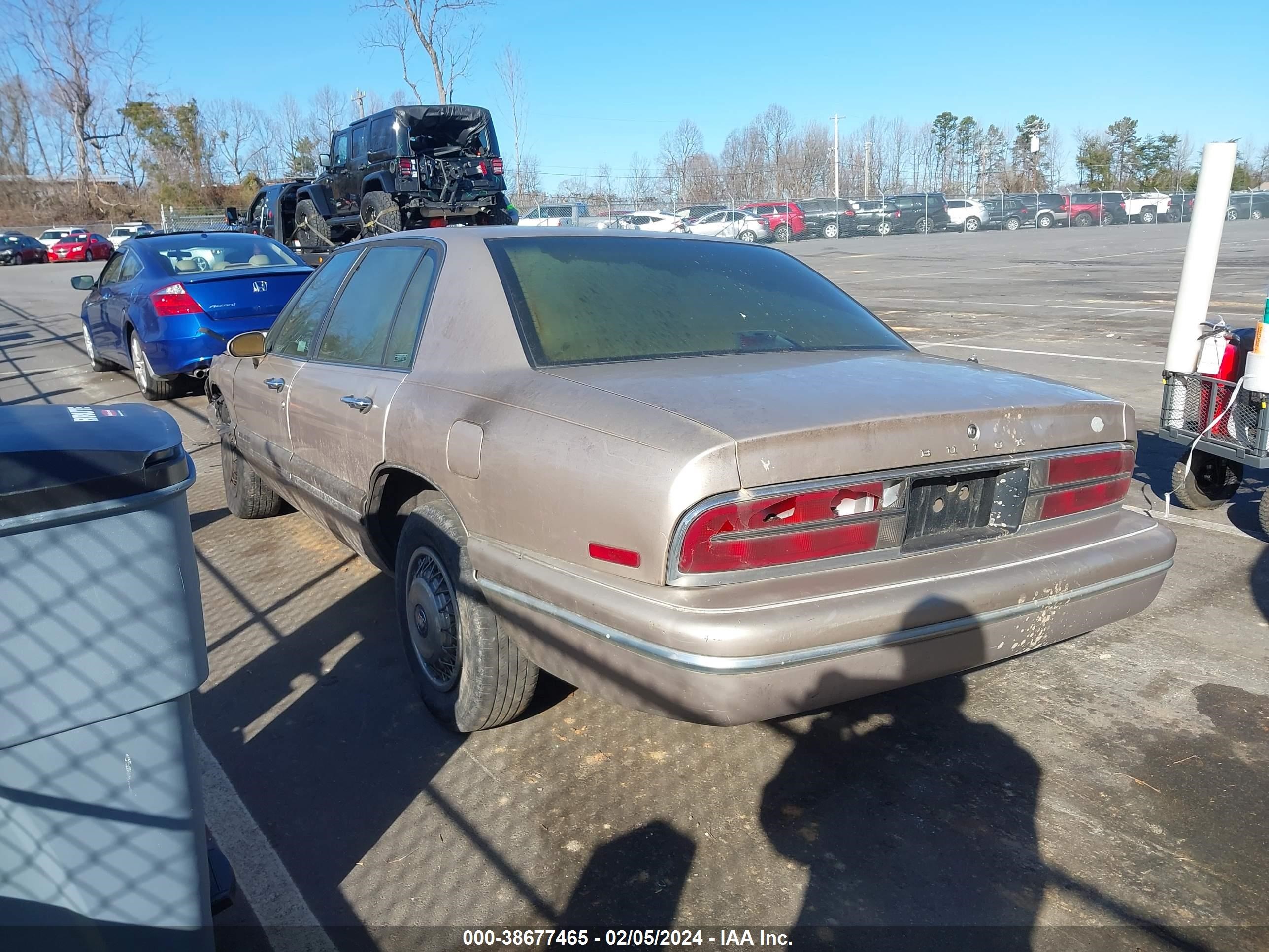 Photo 3 VIN: 1G4CW52K2SH660130 - BUICK PARK AVENUE 