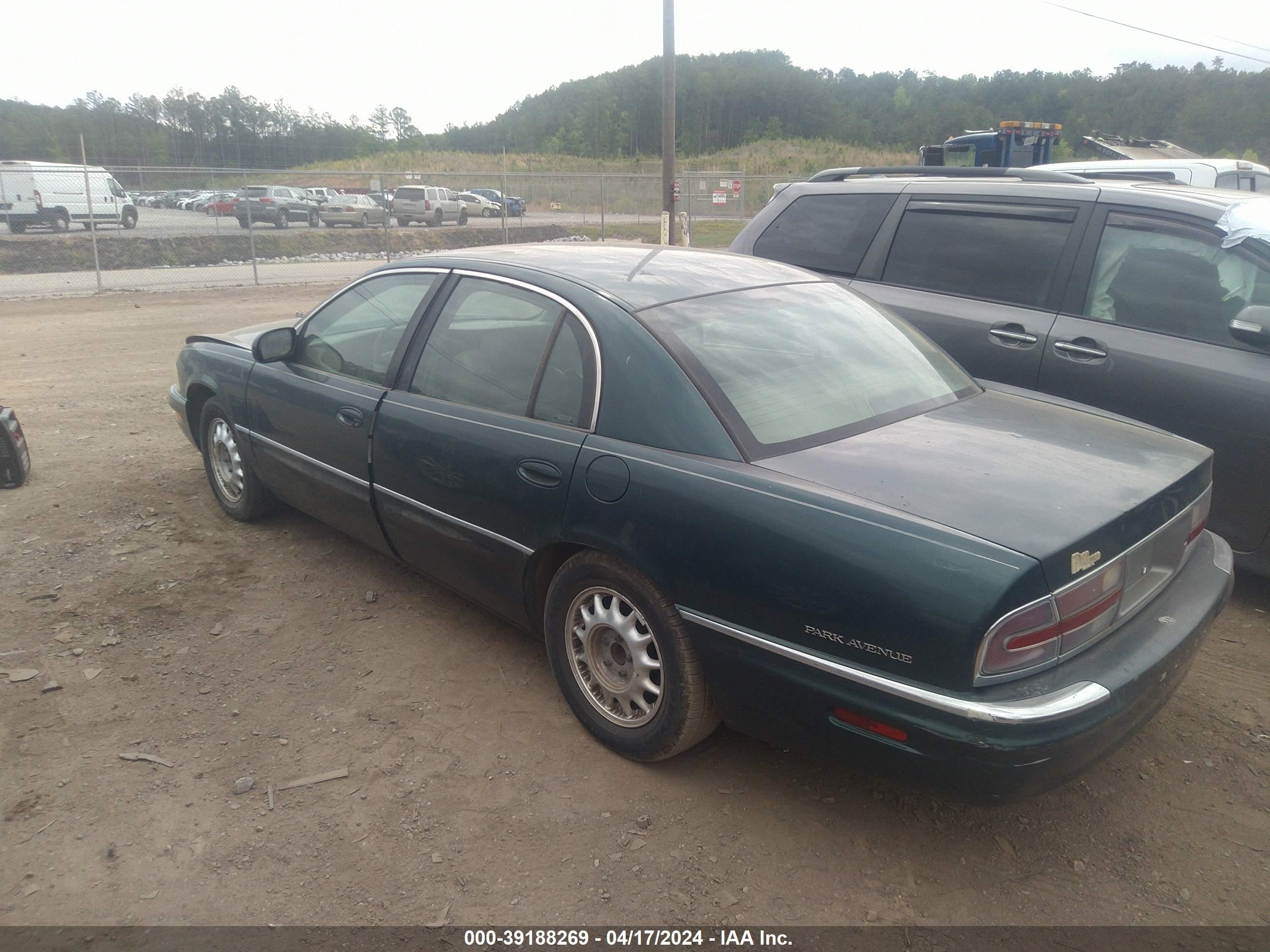 Photo 2 VIN: 1G4CW52K2W4616030 - BUICK PARK AVENUE 