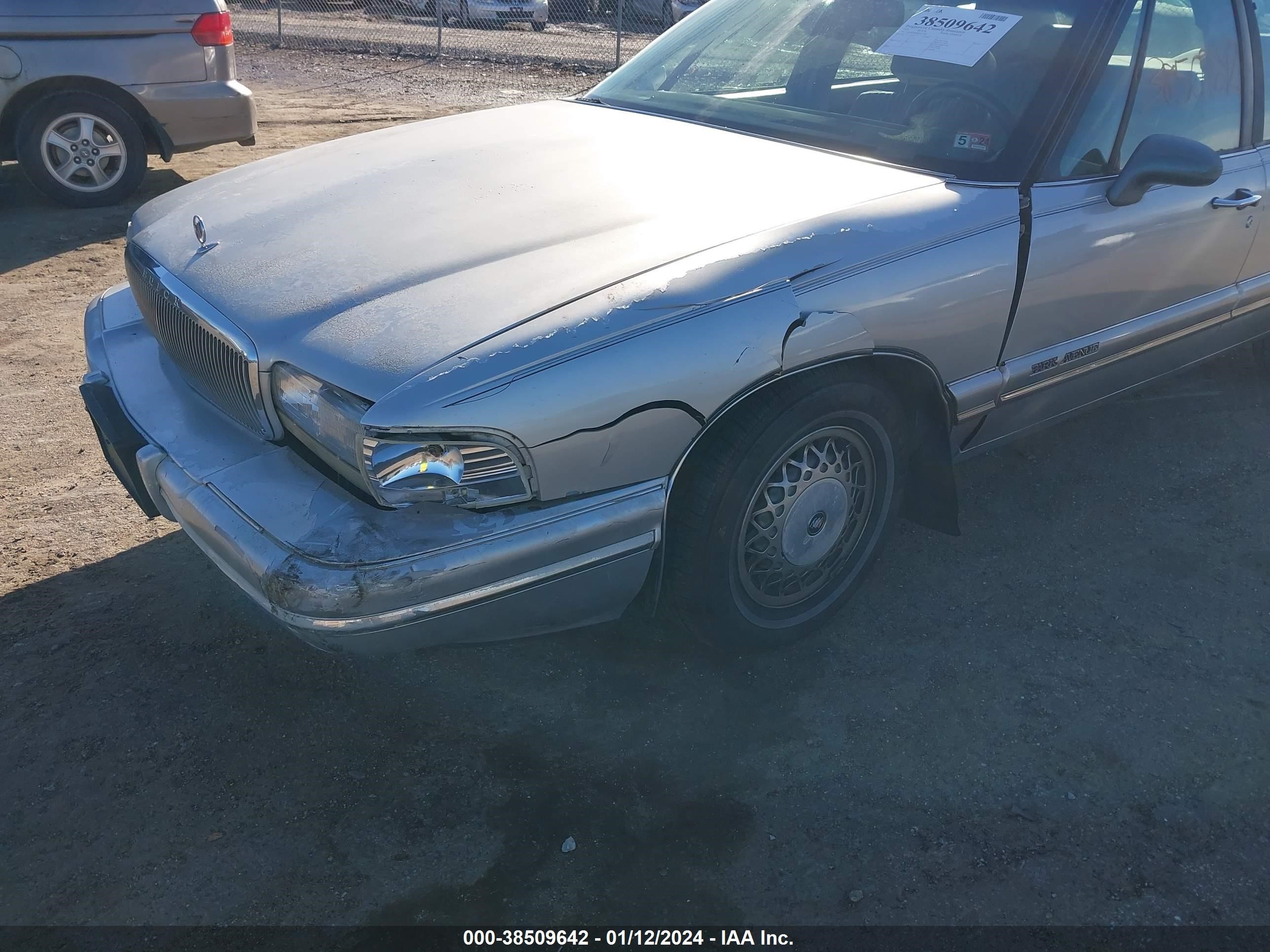 Photo 5 VIN: 1G4CW52K4SH633706 - BUICK PARK AVENUE 