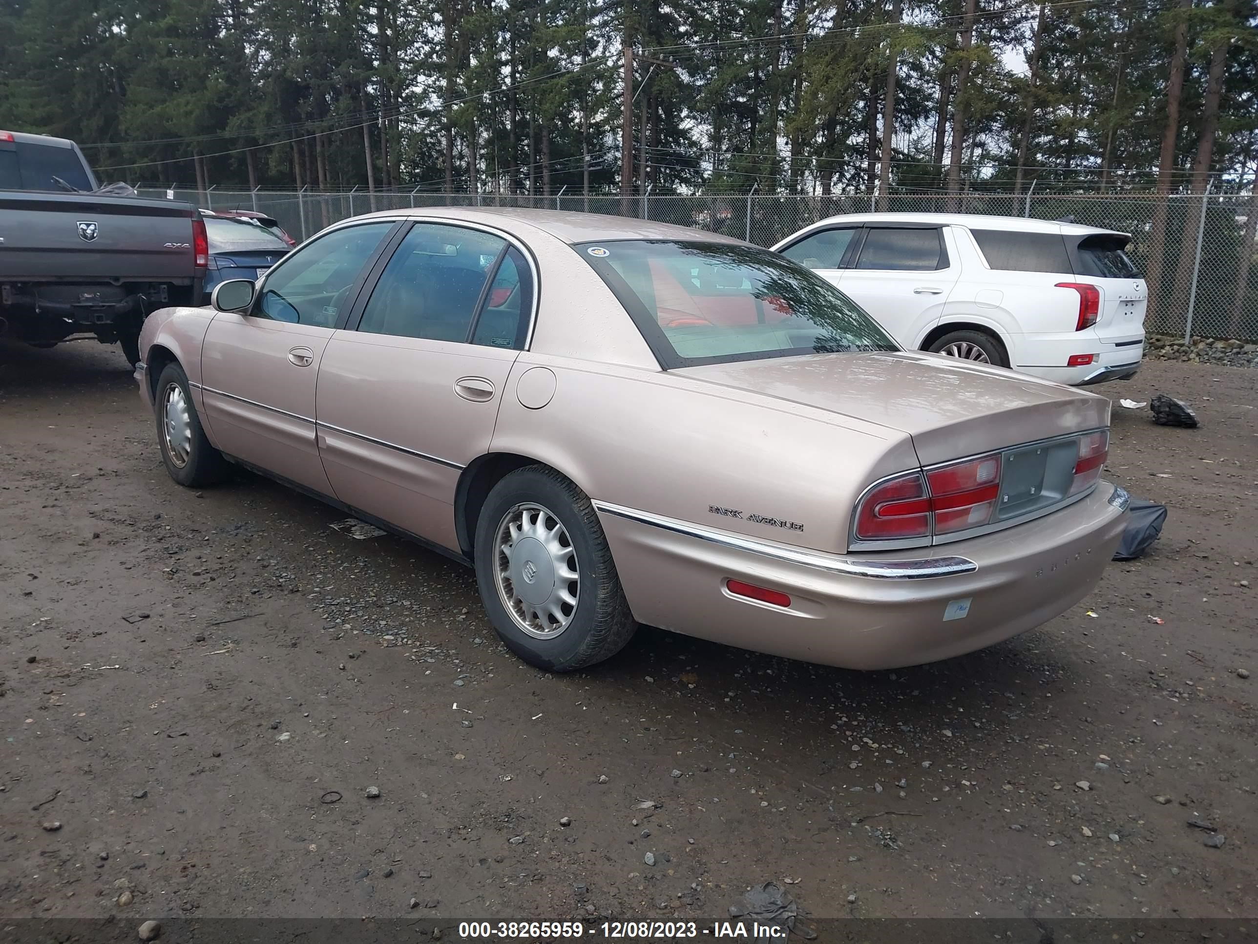 Photo 2 VIN: 1G4CW52K4W4638403 - BUICK PARK AVENUE 