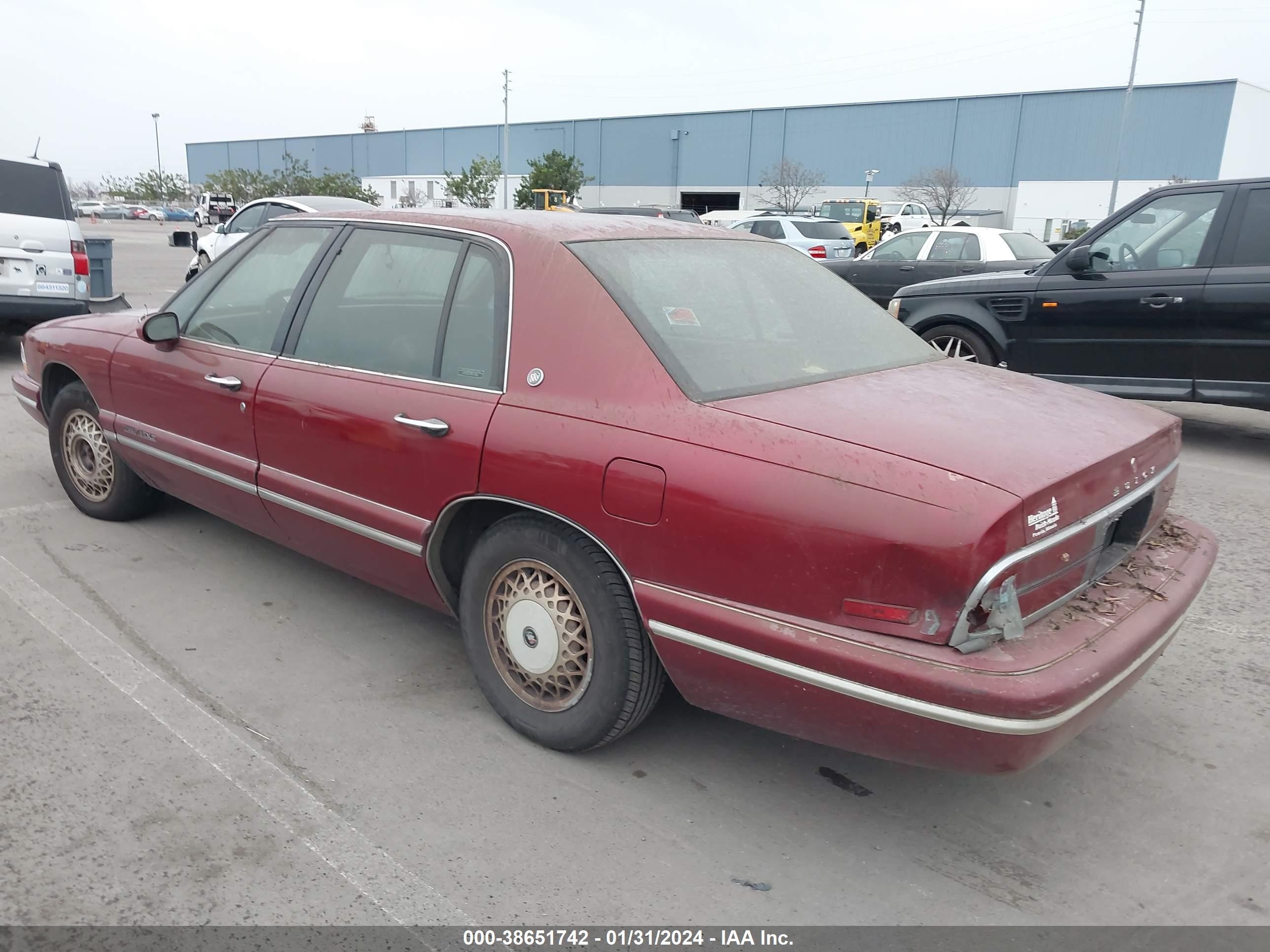 Photo 2 VIN: 1G4CW52K5TH629164 - BUICK PARK AVENUE 