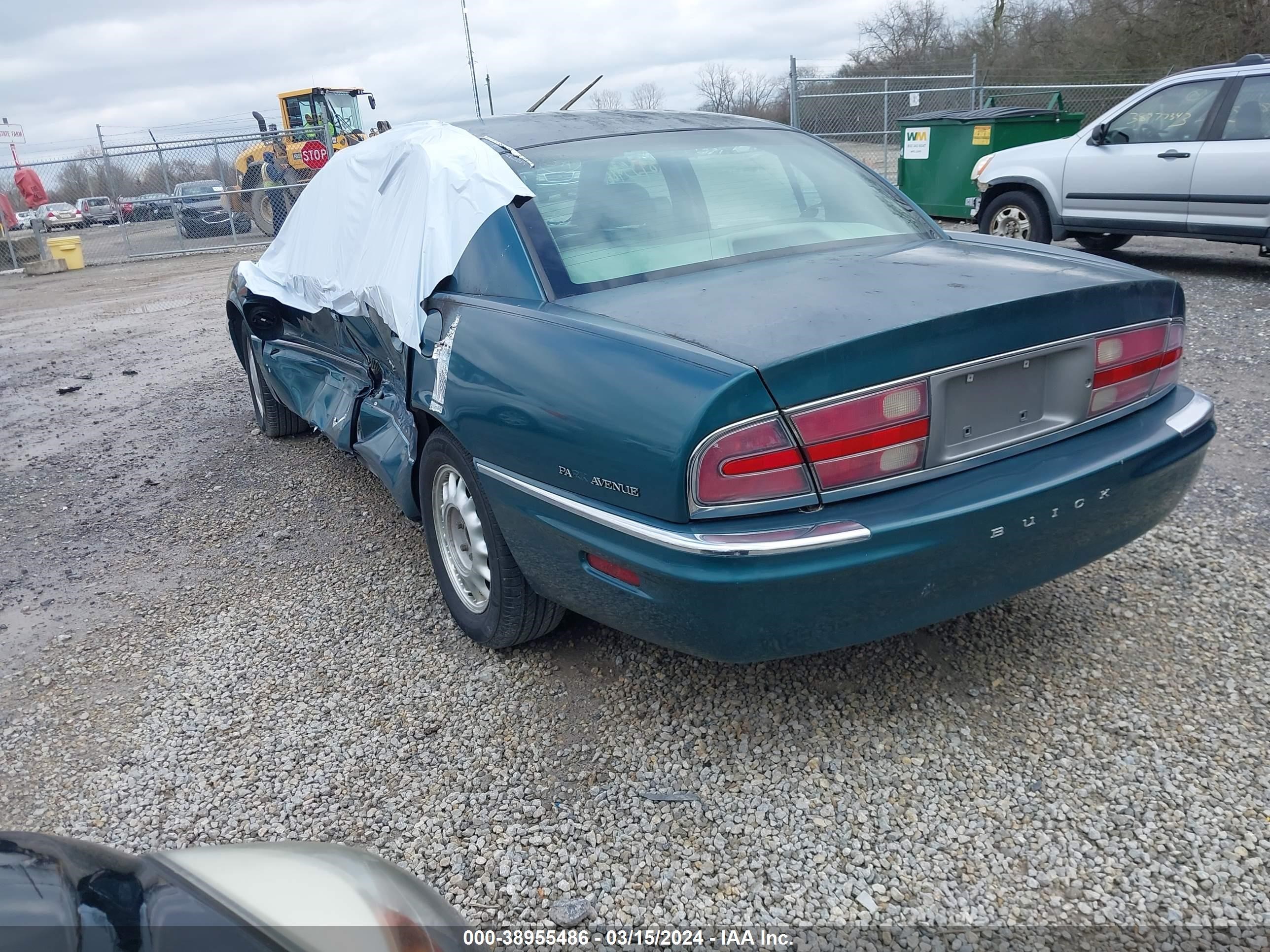 Photo 2 VIN: 1G4CW52K5V4659405 - BUICK PARK AVENUE 