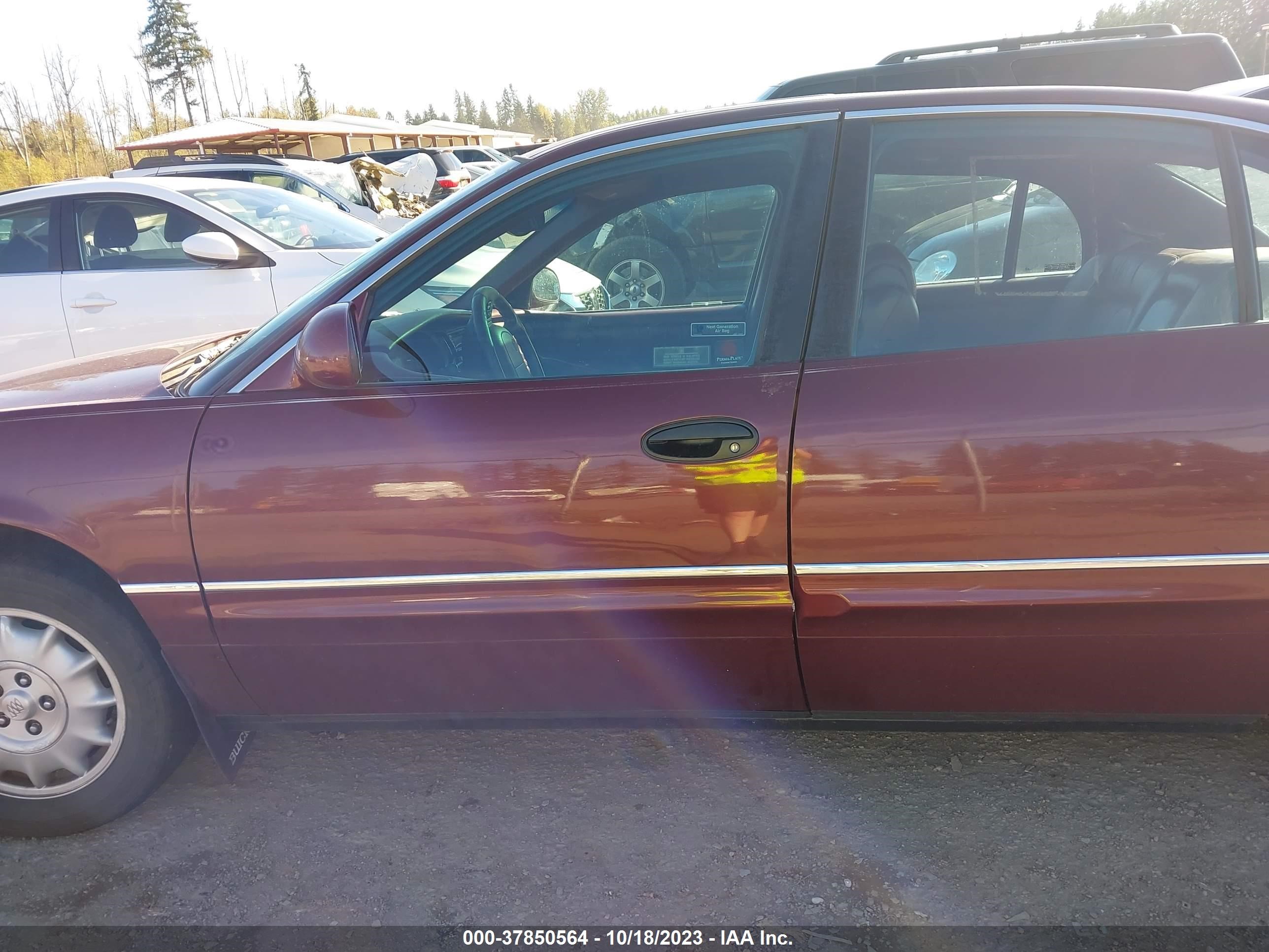 Photo 13 VIN: 1G4CW52K5W4628589 - BUICK PARK AVENUE 