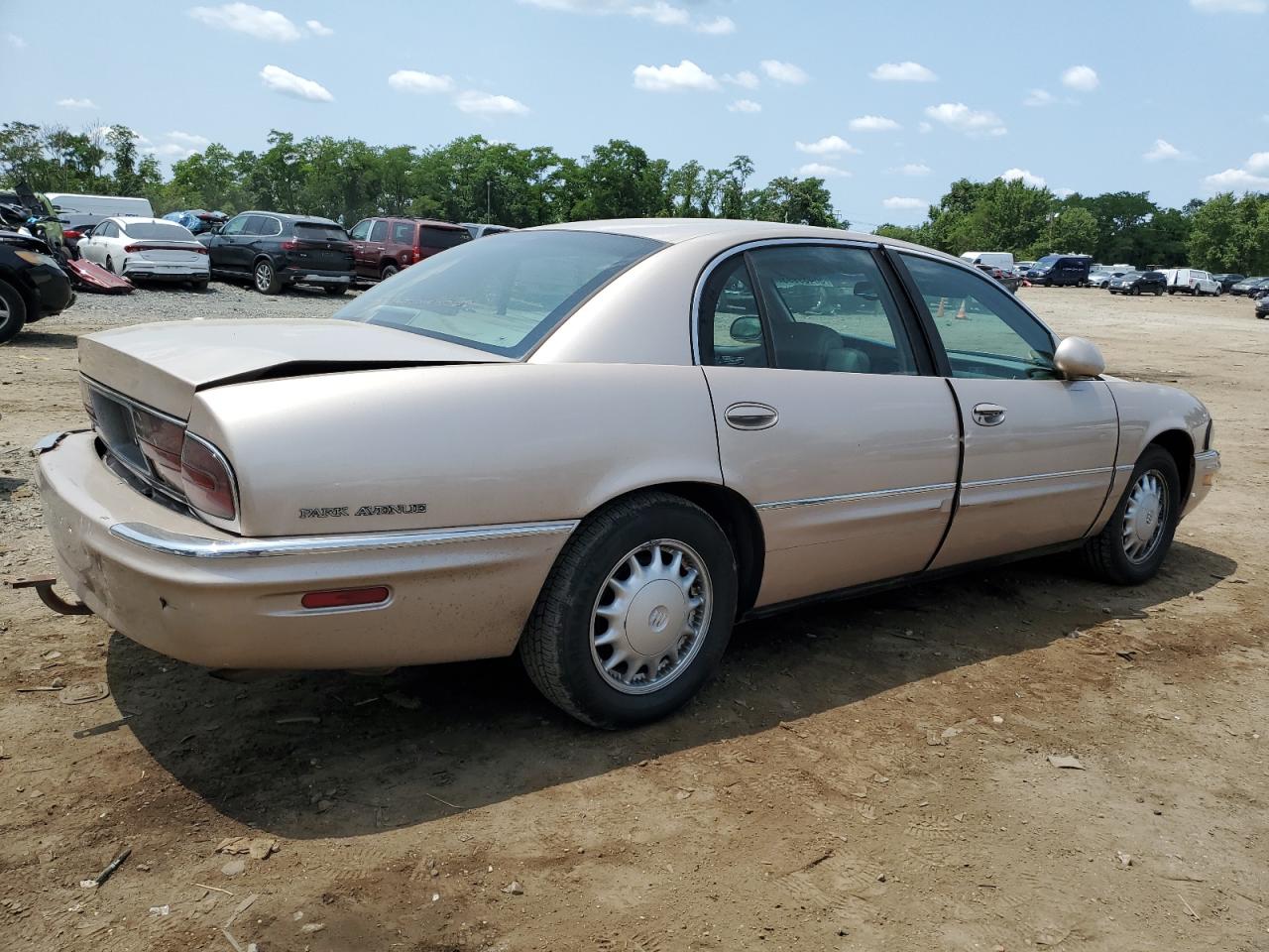 Photo 2 VIN: 1G4CW52K5X4617951 - BUICK PARK AVENUE 