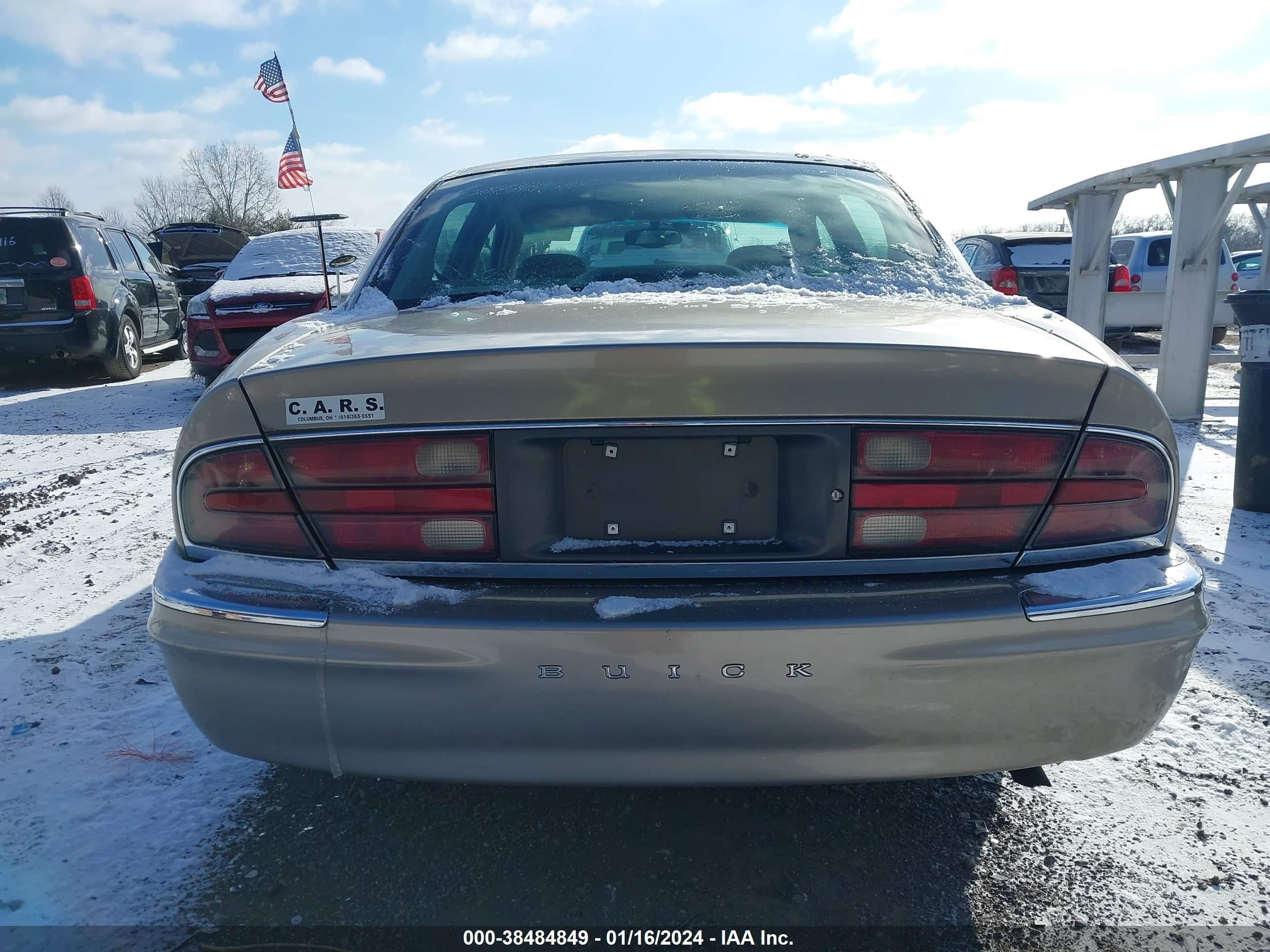 Photo 16 VIN: 1G4CW52K5Y4186545 - BUICK PARK AVENUE 