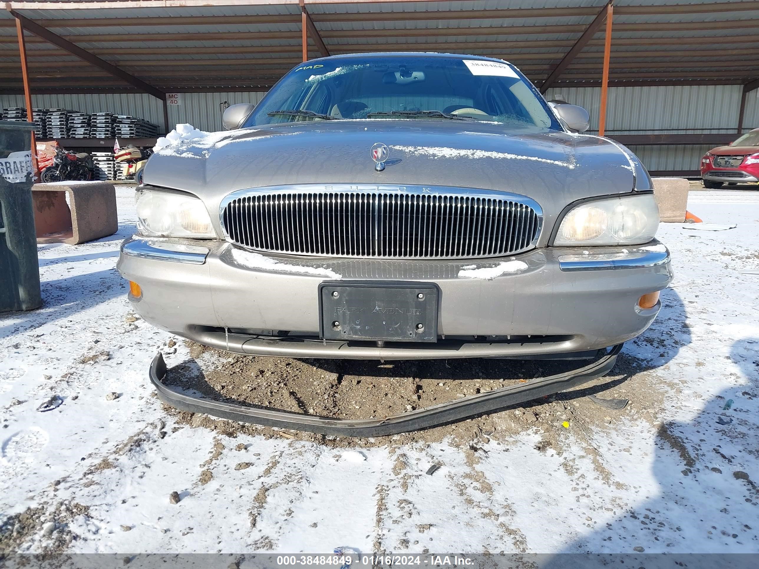 Photo 5 VIN: 1G4CW52K5Y4186545 - BUICK PARK AVENUE 